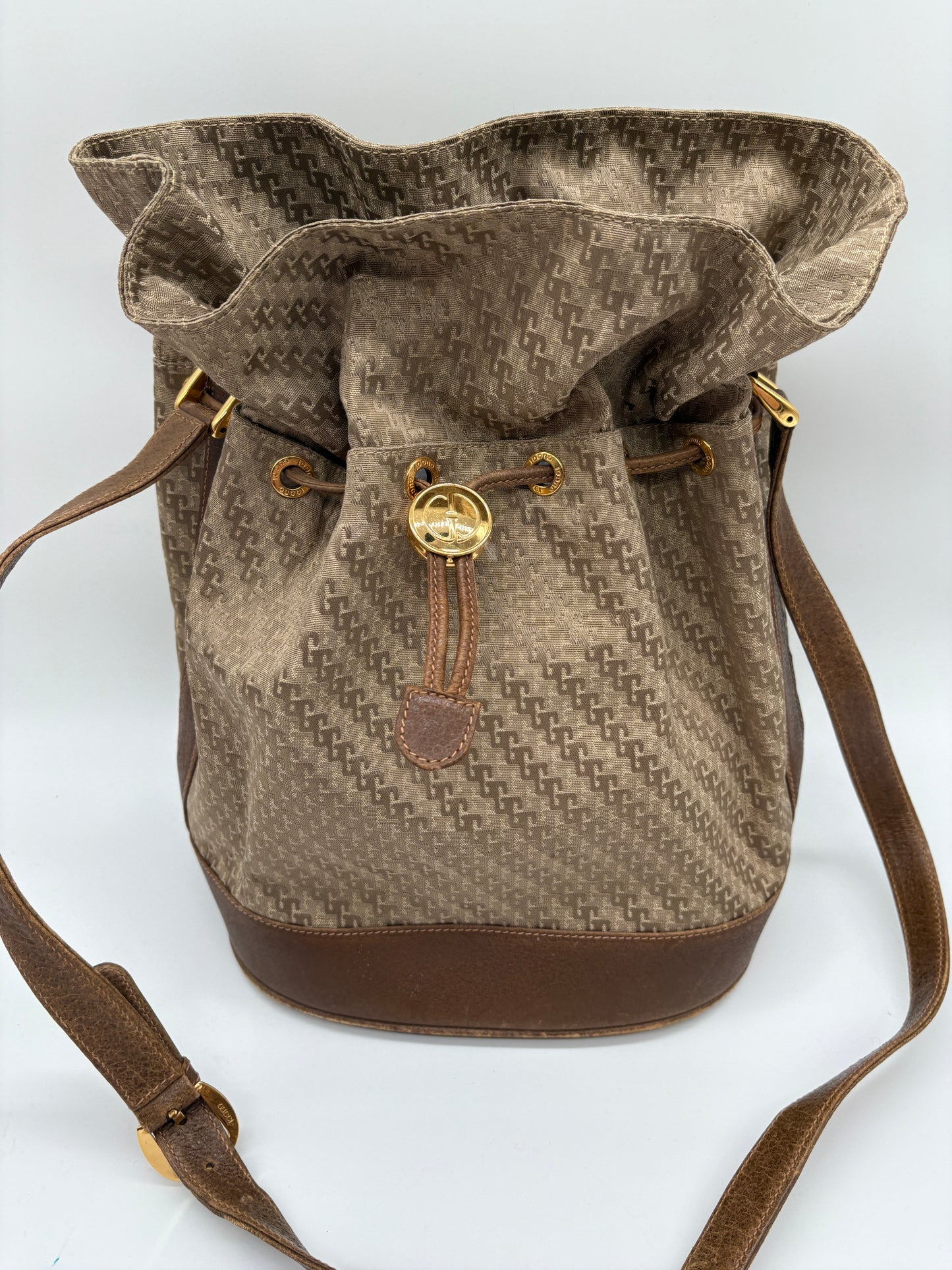 Gucci GG Canvas Web bucket bag Handtasche
Schulter Tasche