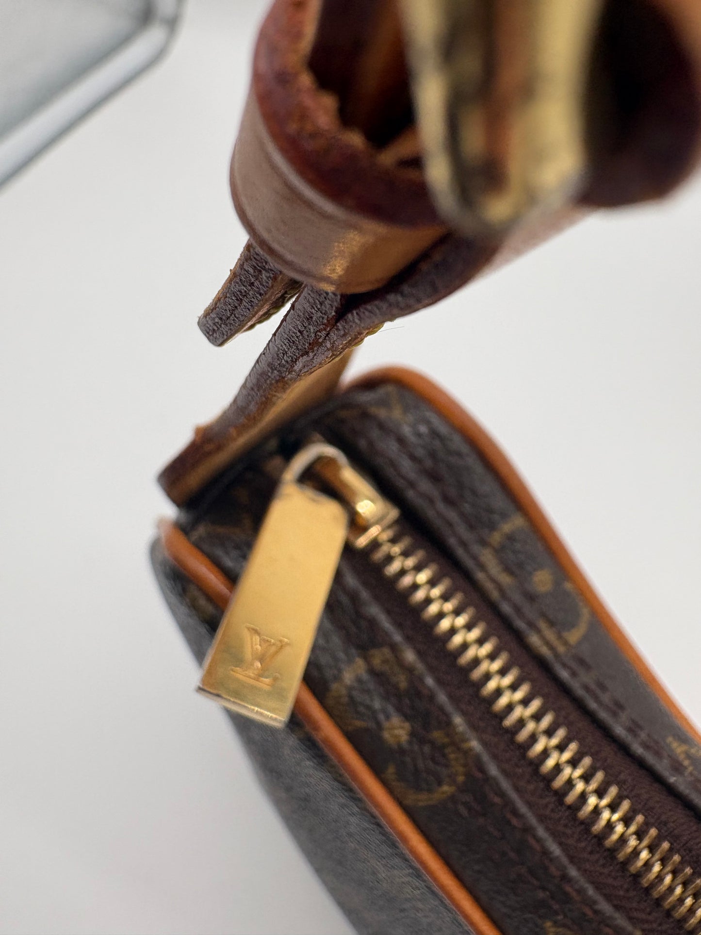 Louis Vuitton Croissant PM Schultertasche Monogram