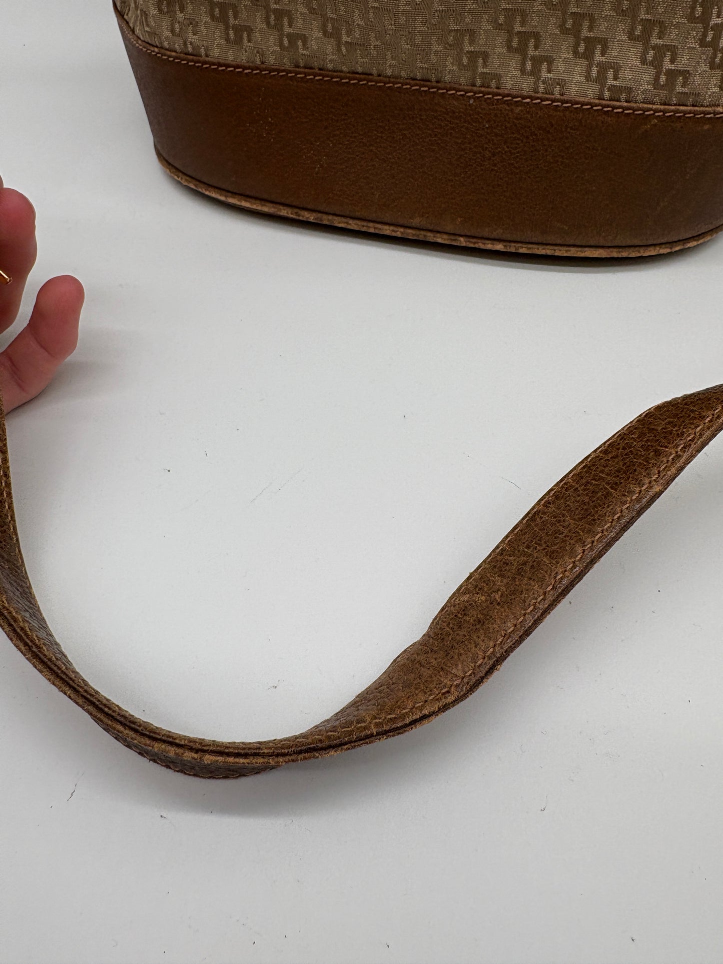 Gucci GG Canvas Web bucket bag Handtasche
Schulter Tasche