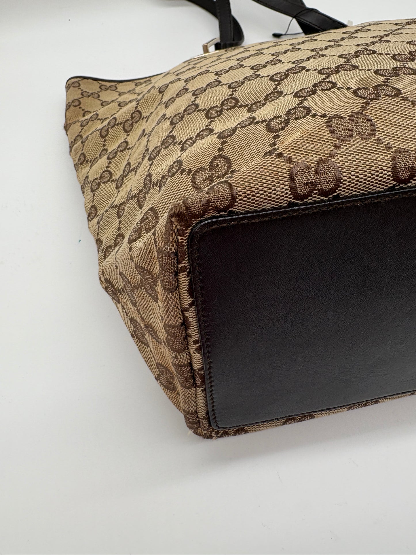 Gucci GG Canvas Handtasche Shoppingtasche
Beige 0021098