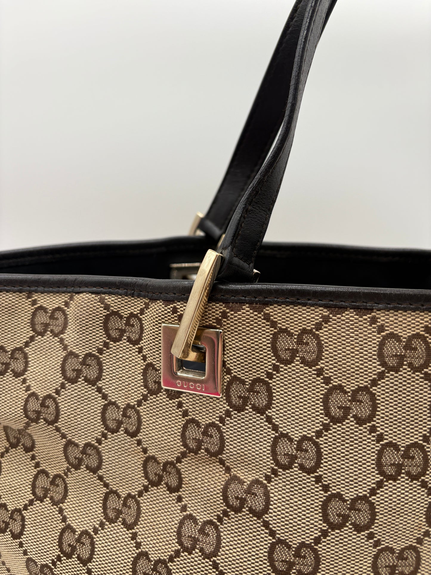 Gucci GG Canvas Handtasche Shoppingtasche
Beige 0021098