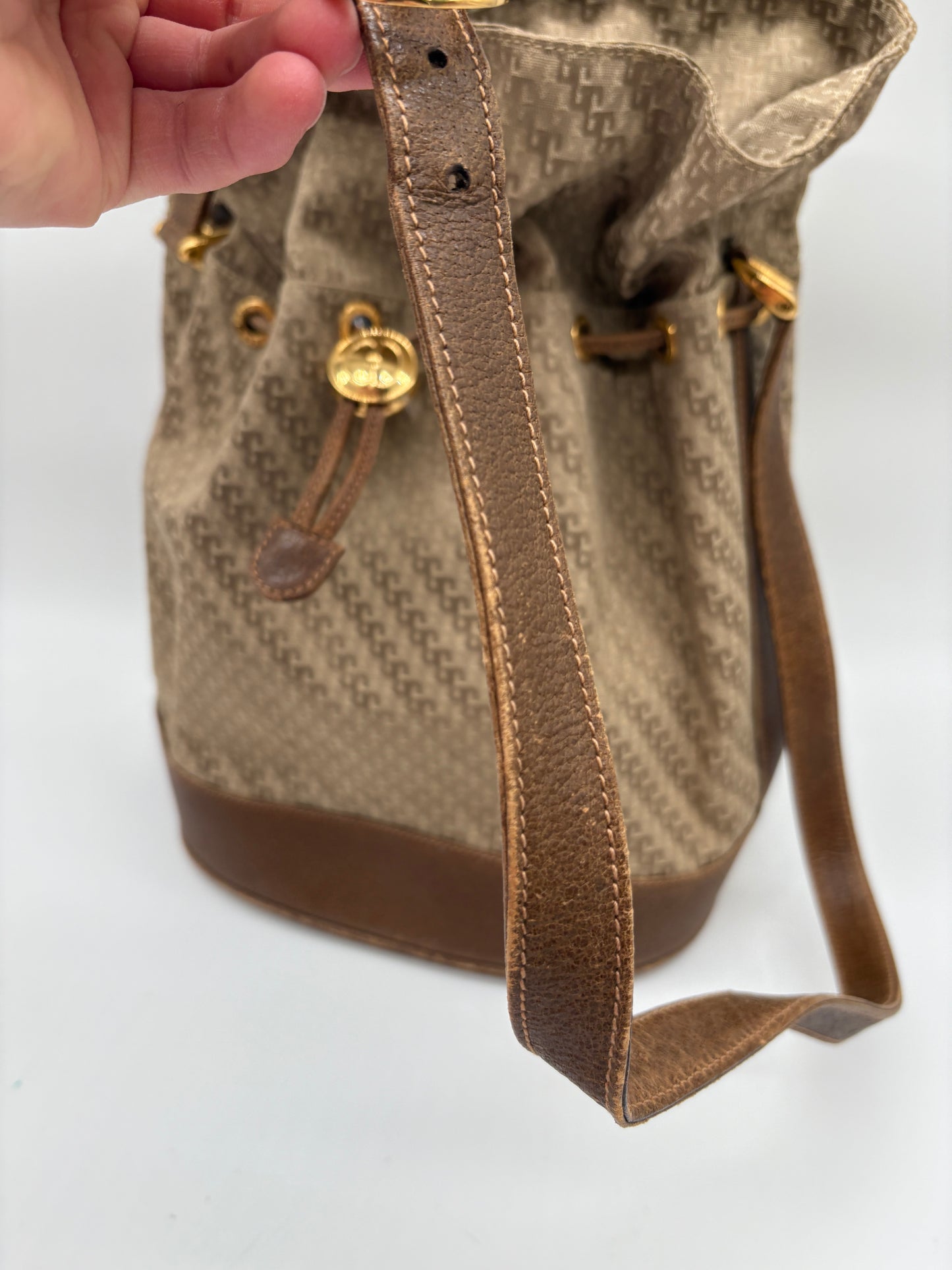 Gucci GG Canvas Web bucket bag Handtasche
Schulter Tasche