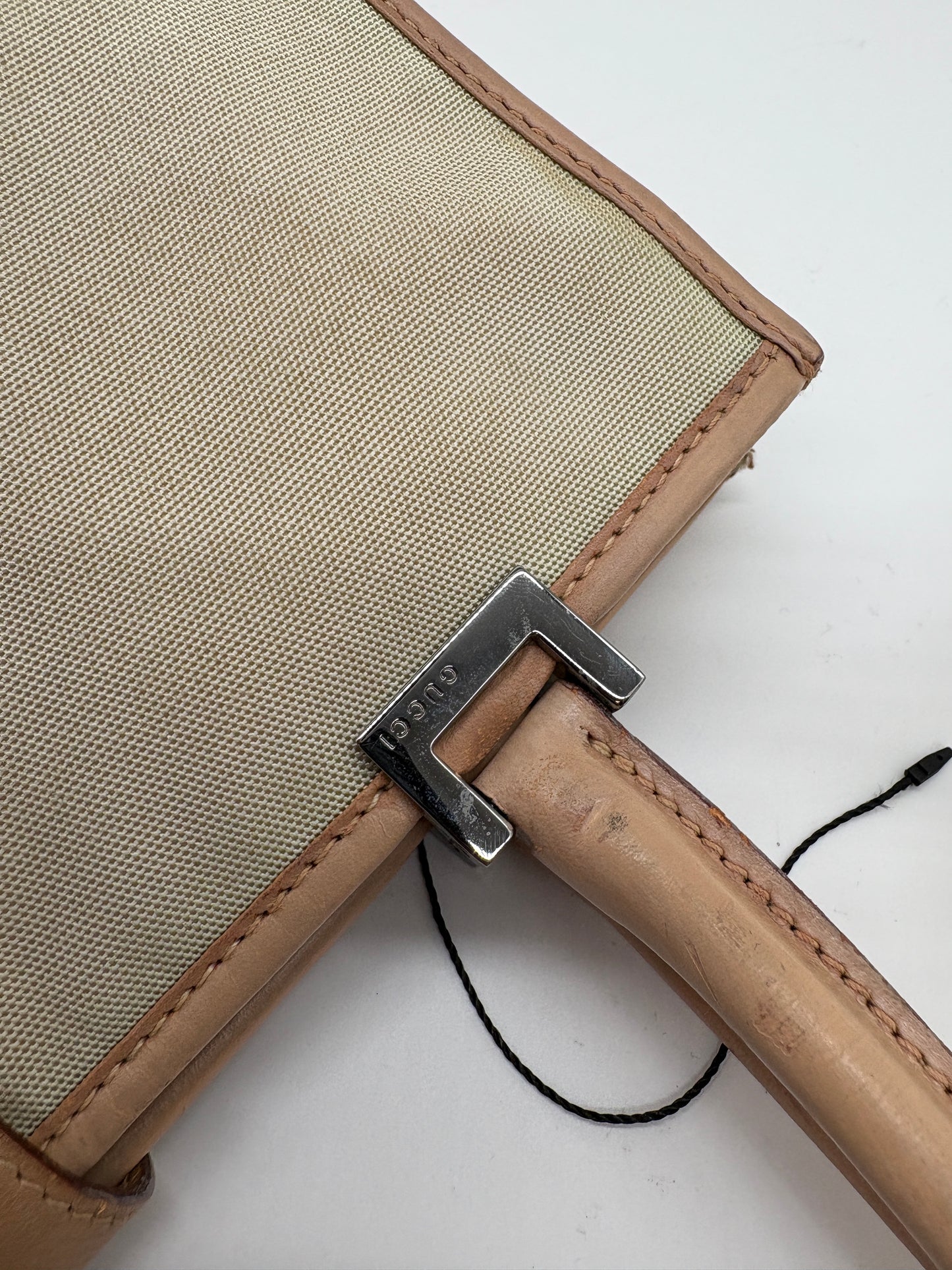 Gucci GG Jackie Handtasche aus Canvas