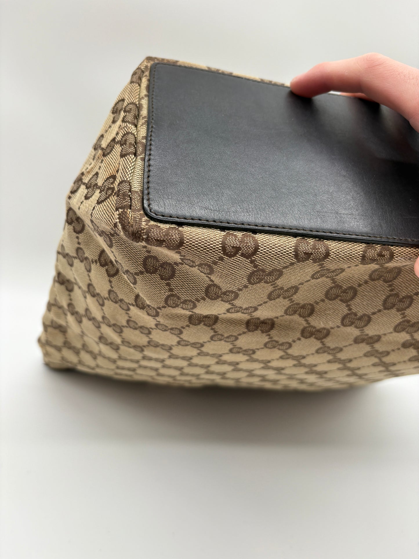 Gucci GG Canvas Handtasche Shoppingtasche
Beige 0021098