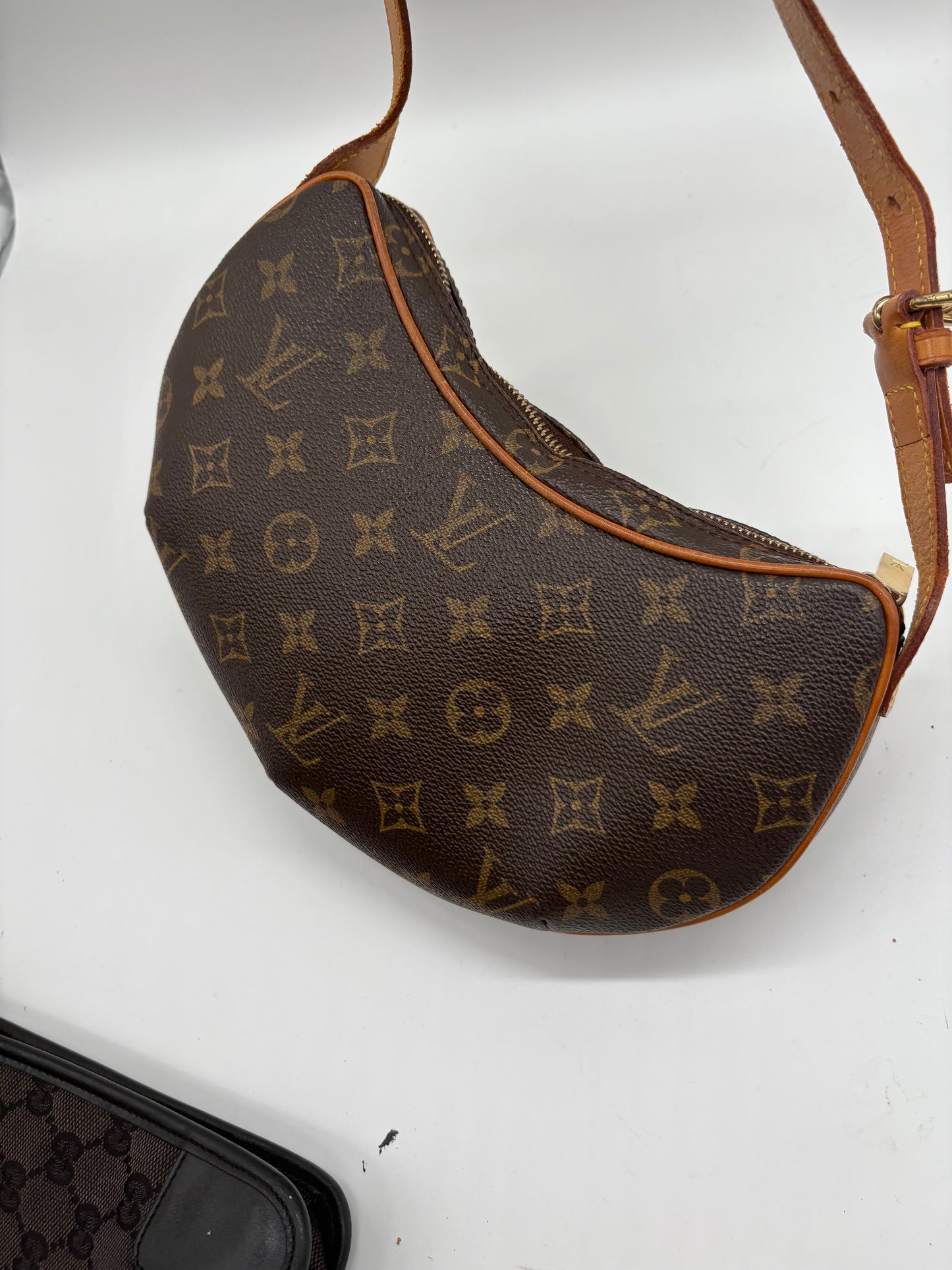 Louis Vuitton Croissant PM Schultertasche Monogram