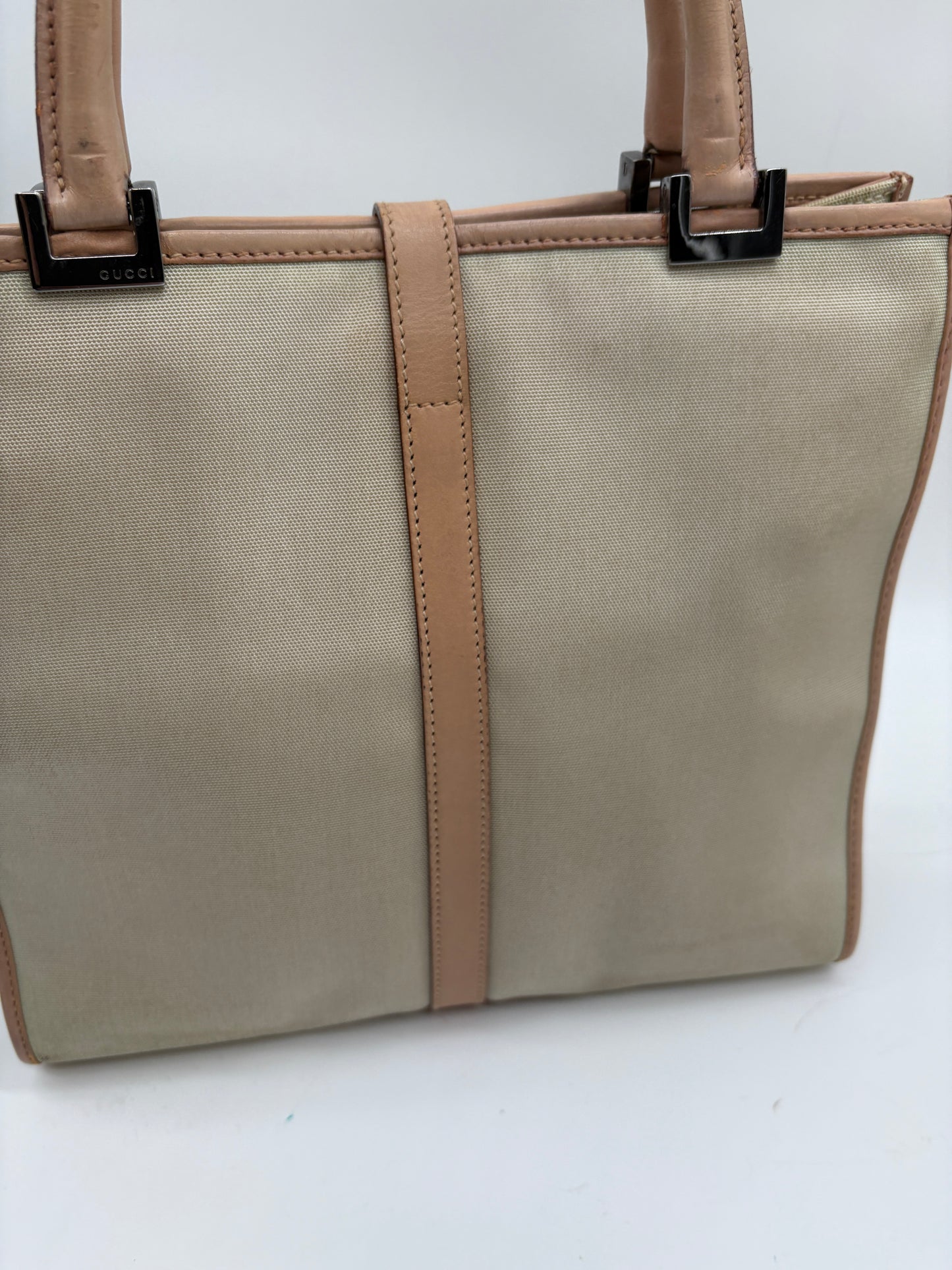 Gucci GG Jackie Handtasche aus Canvas