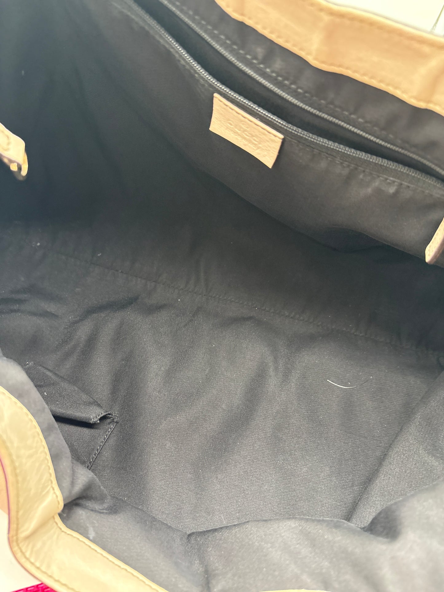 Gucci Abbey Schultertasche aus Leder