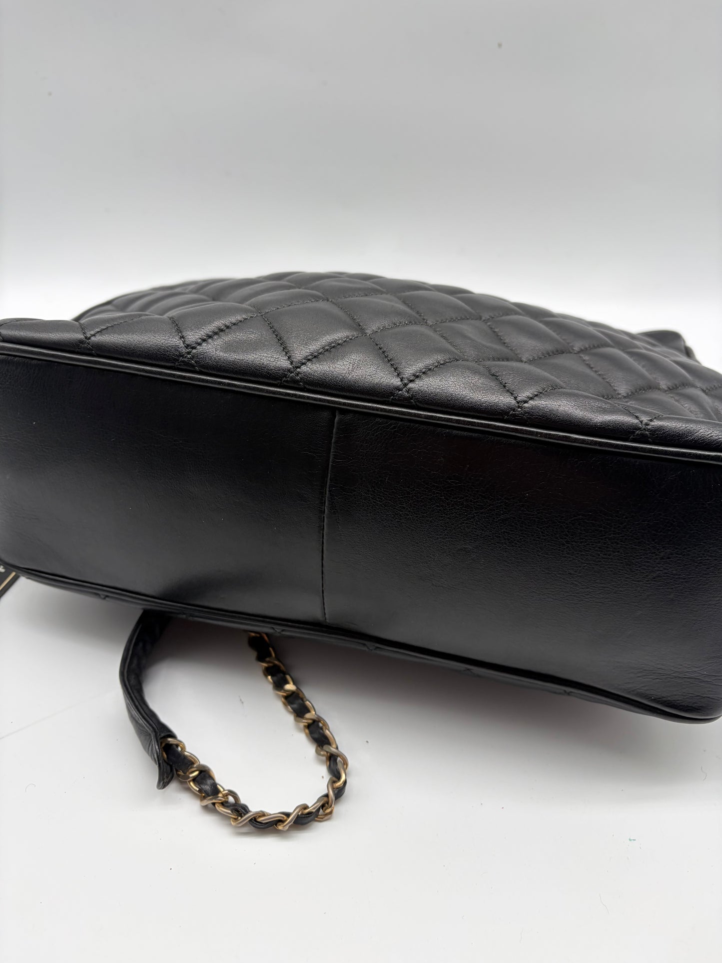 Chanel Matelassé Shopping Handtasche