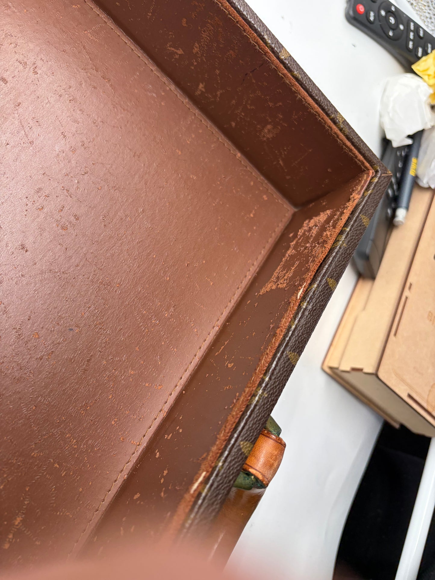 Louis Vuitton Crusher Trunk Monogram Koffer