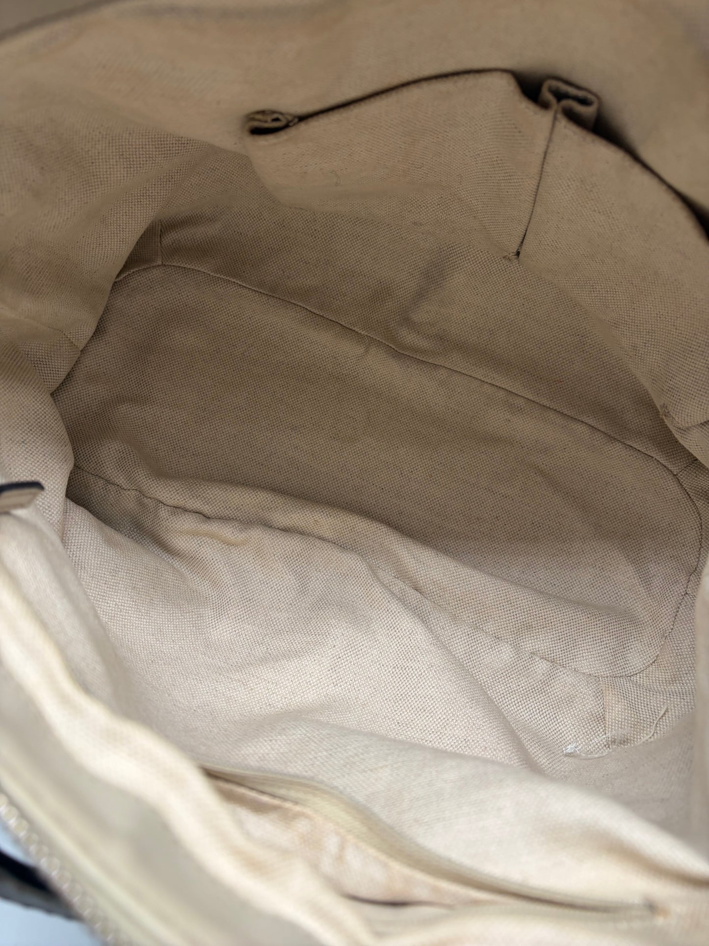 Gucci Sukey GG Canvas Handtasche mit Schultergurt