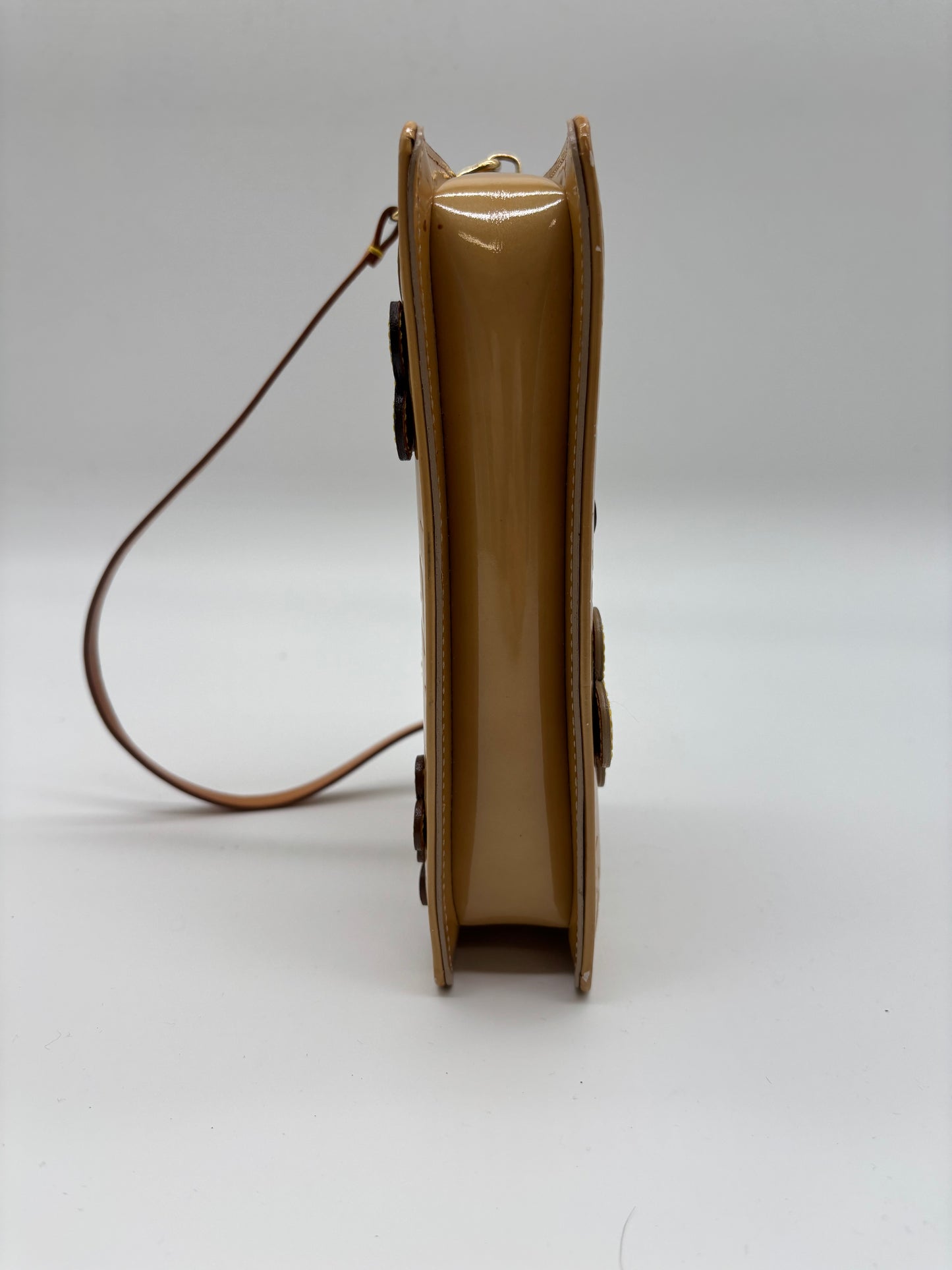 Louis Vuitton Vernis Lexington Fleurs Pochette Handtasche