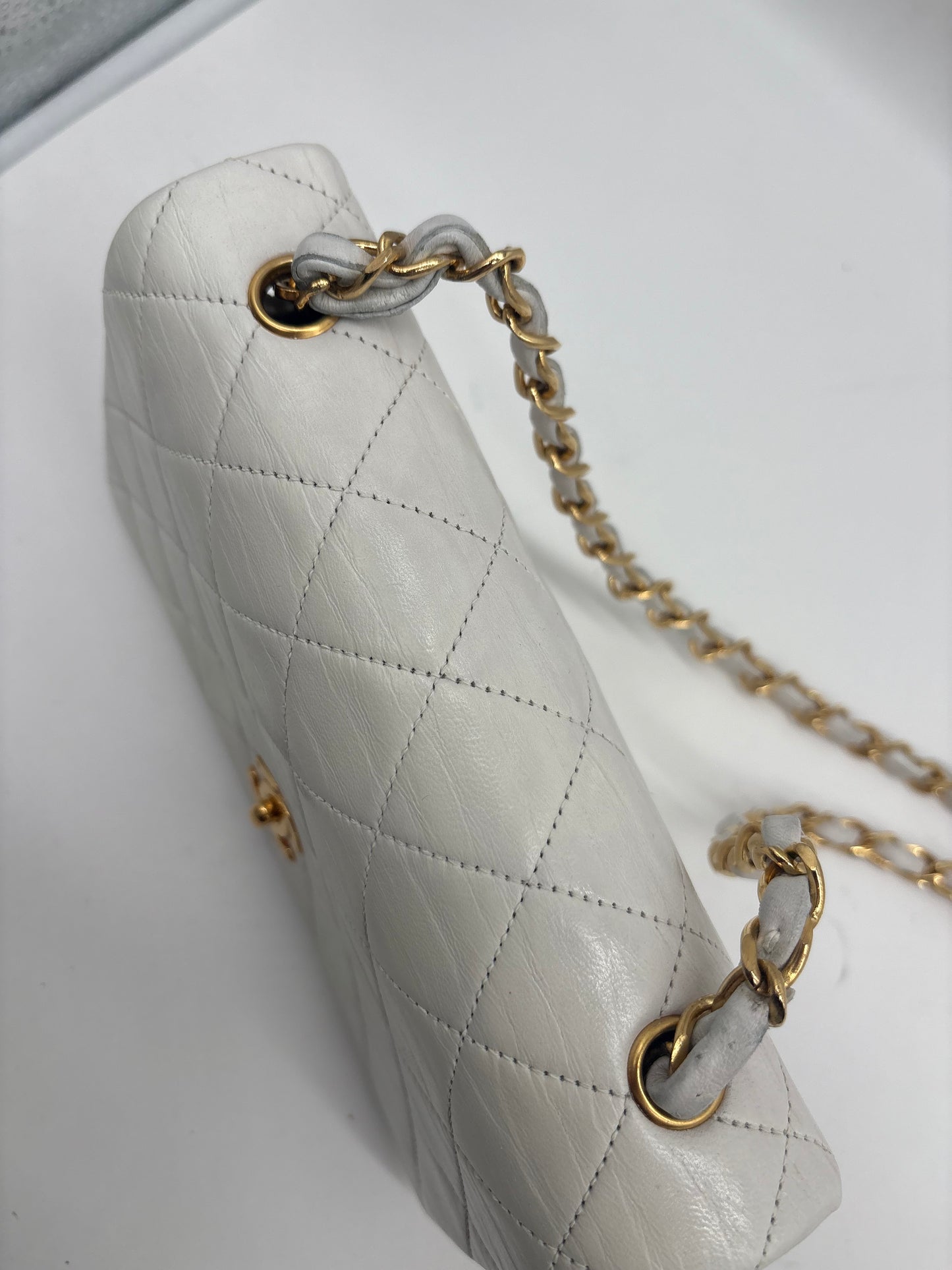 Chanel TImeless Classic Flap 24K weiß Luxus Designerhandtasche