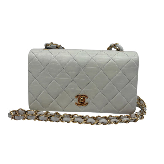 Chanel TImeless Classic Flap 24K weiß Luxus Designerhandtasche