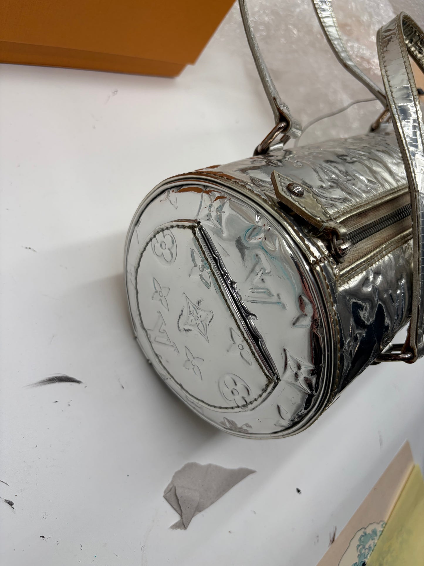 Louis Vuitton Miroir Papillon Handtasche Silber