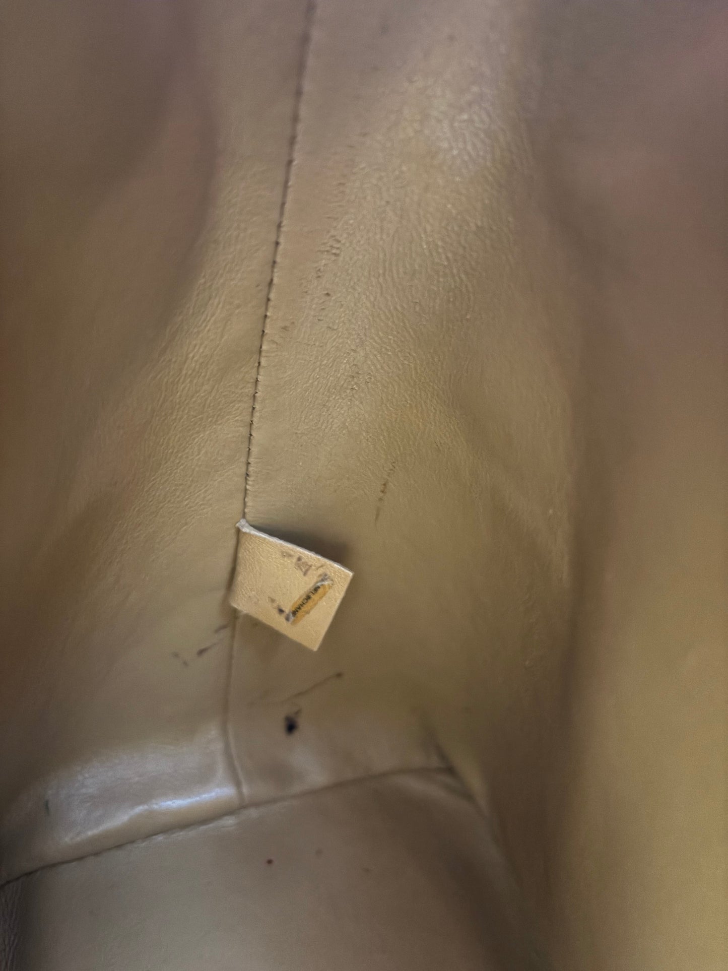 Chanel Beige Kaviar Medaillon Tasche