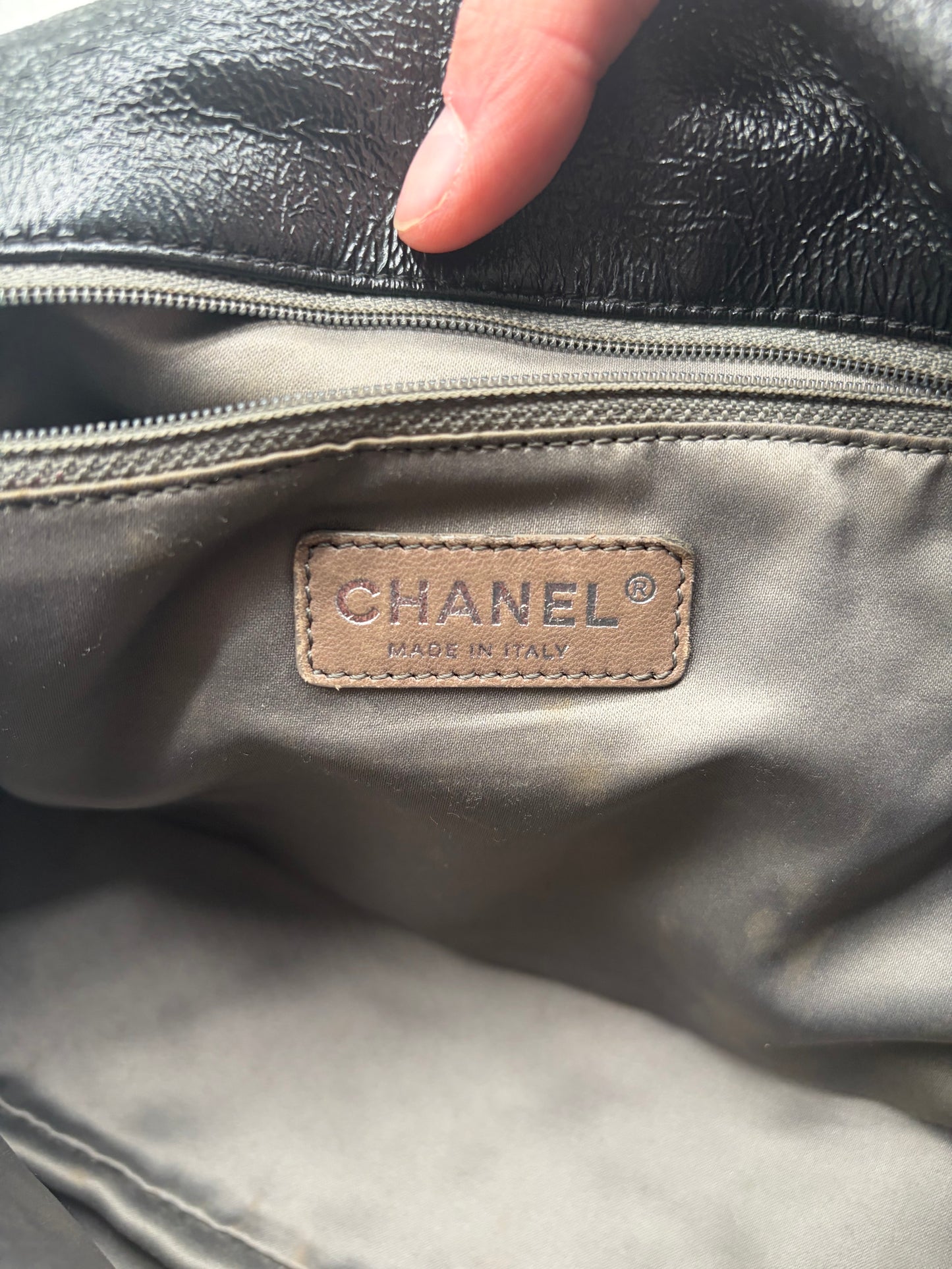 Chanel Camellia Coco Mark Flap Schultertasche Schwarz