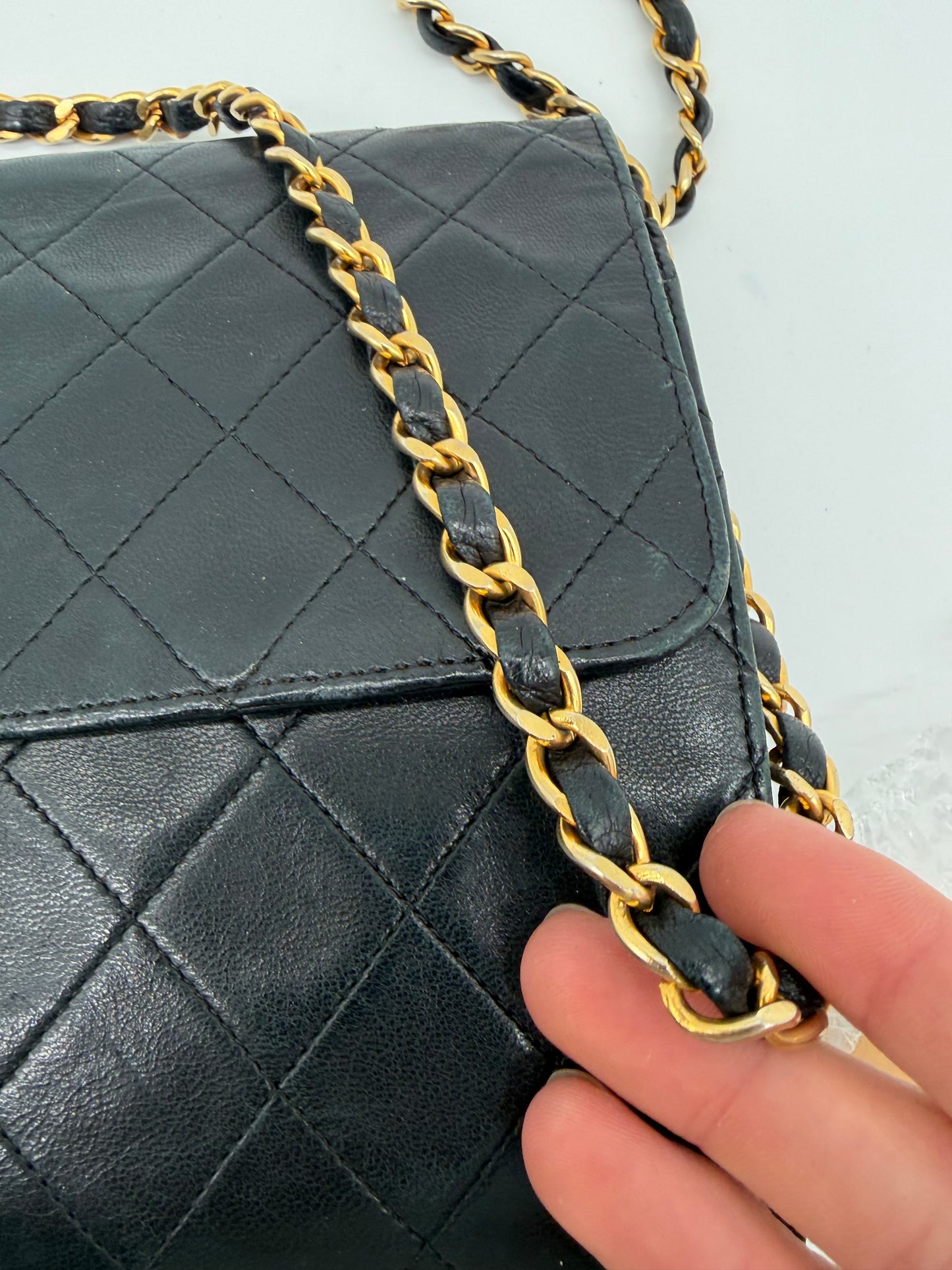 Chanel Classic Flap Bag Medium – Schwarz gesteppte Leder-Handtasche