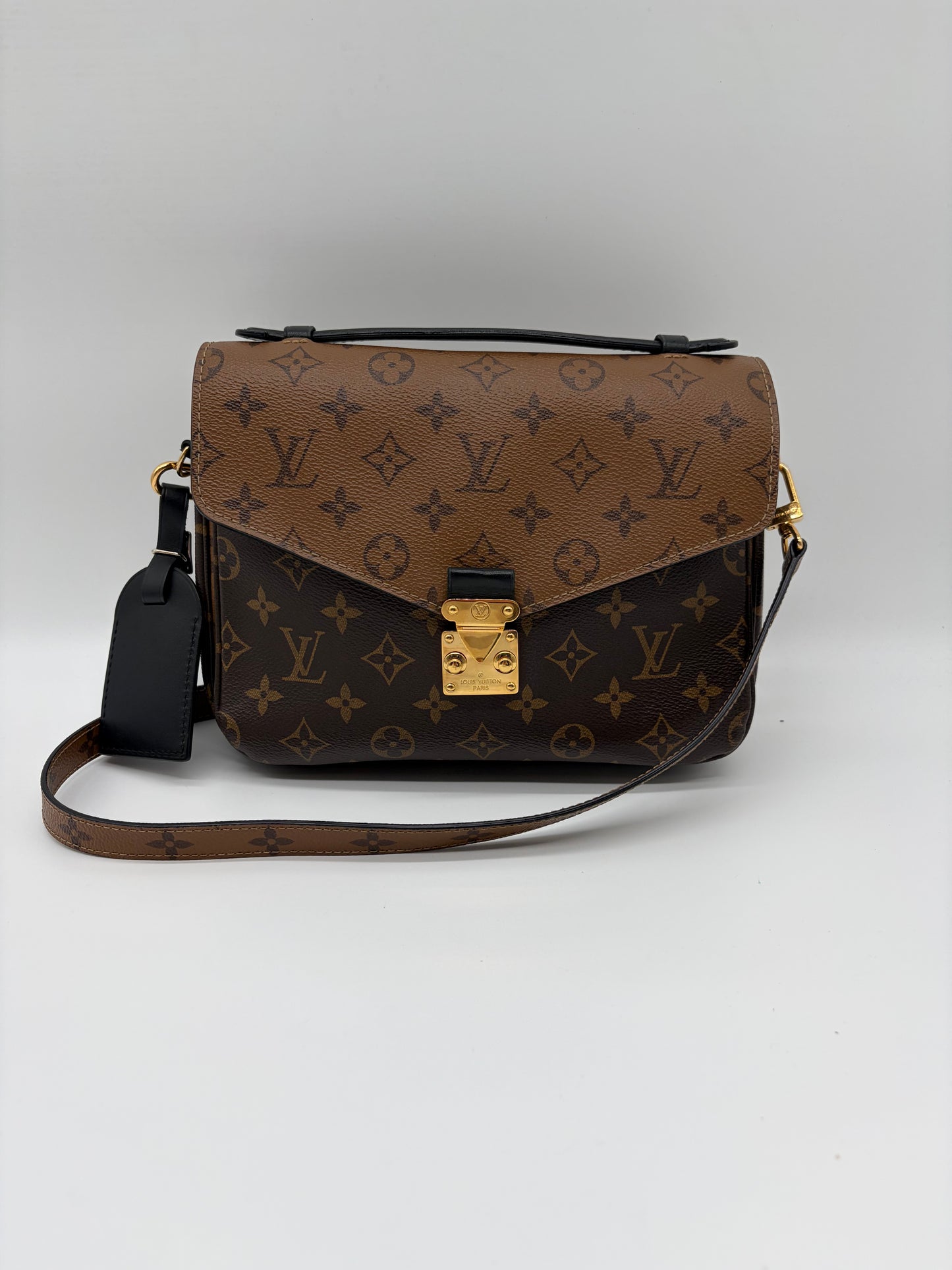 Louis Vuitton Pochette Métis Reverse Monogramm Handtasche