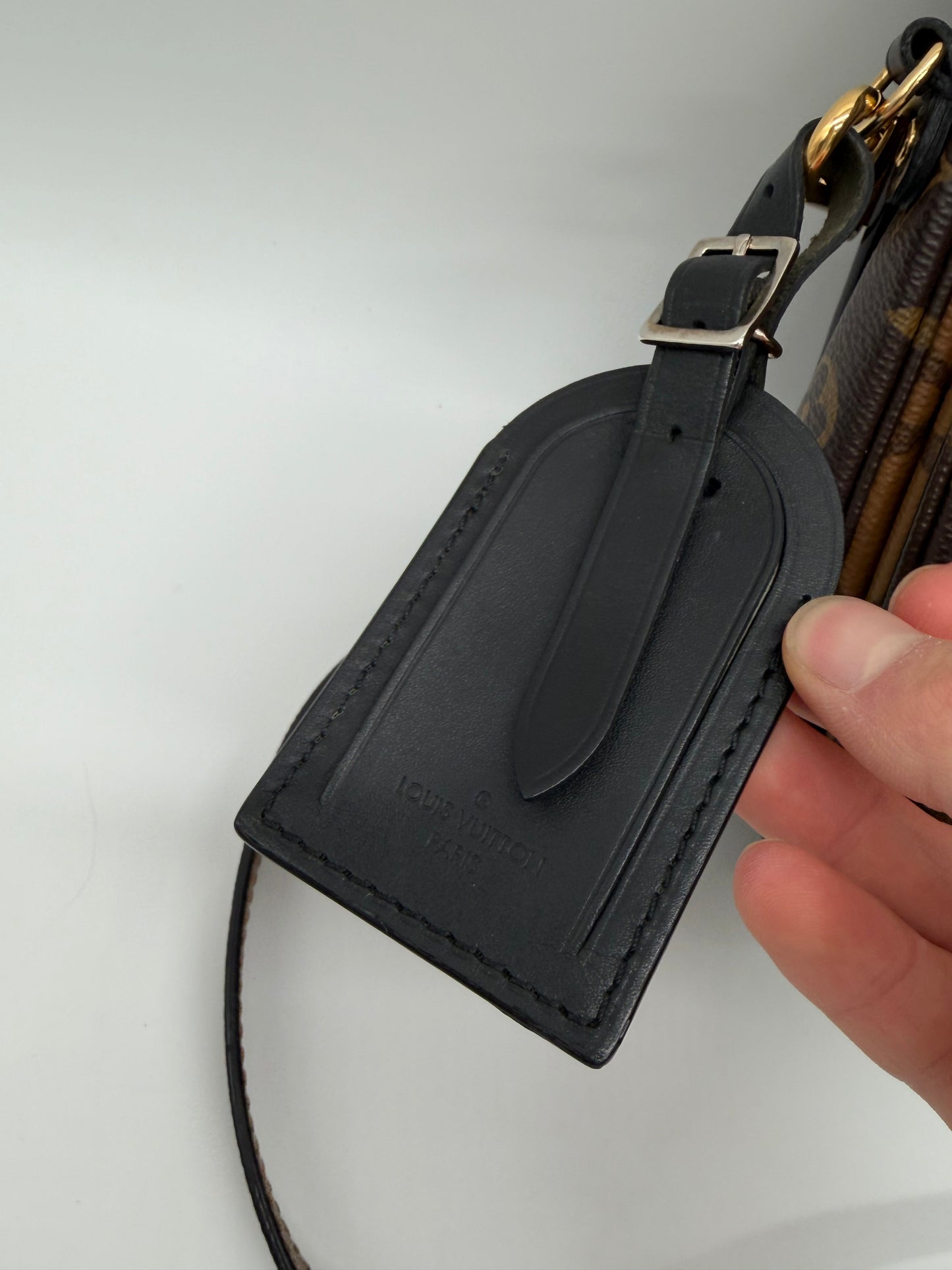 Louis Vuitton Pochette Métis Reverse Monogramm Handtasche