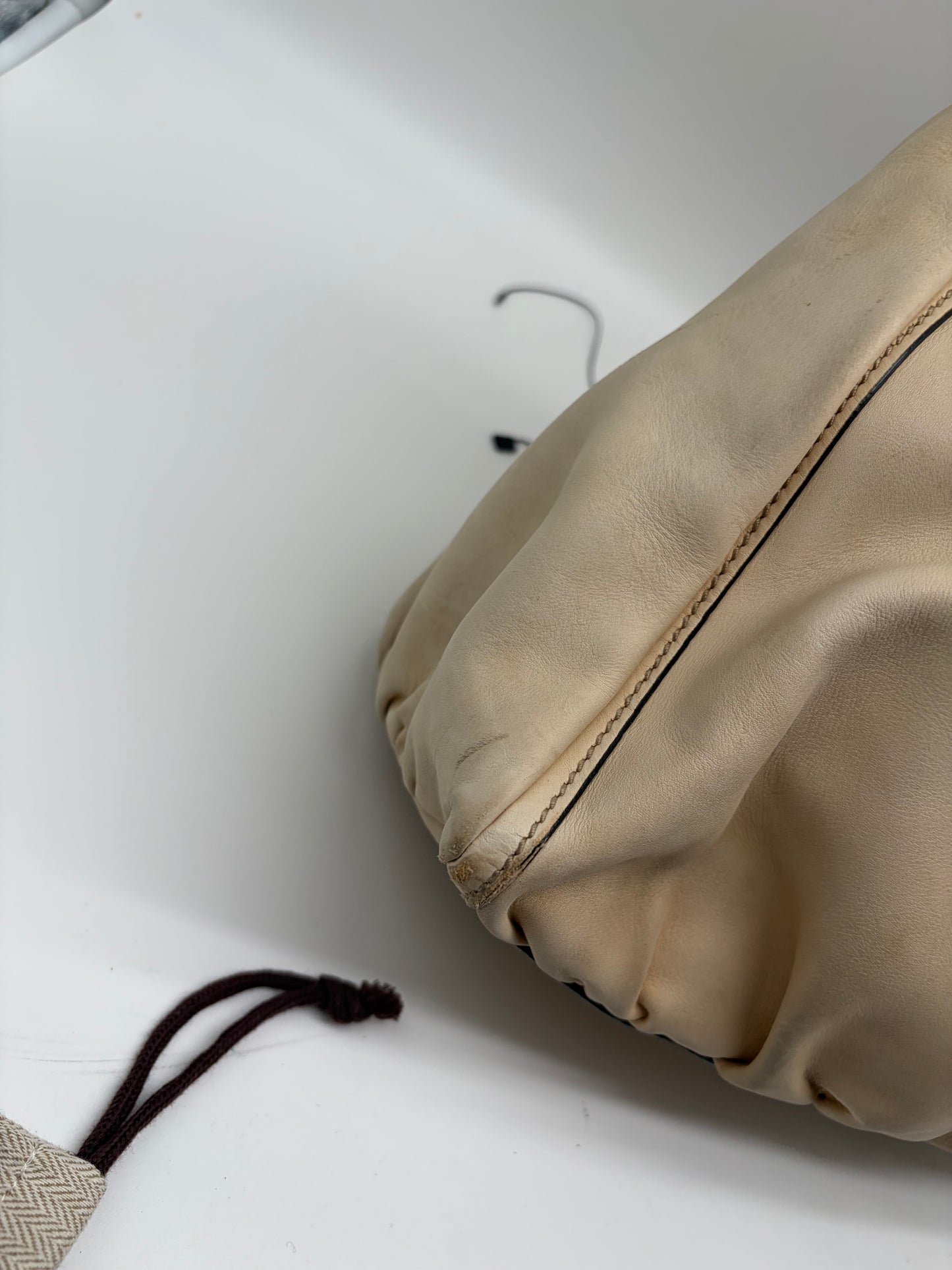 Gucci Abbey D-Ring Hobo Bag Leder Beige – Vintage