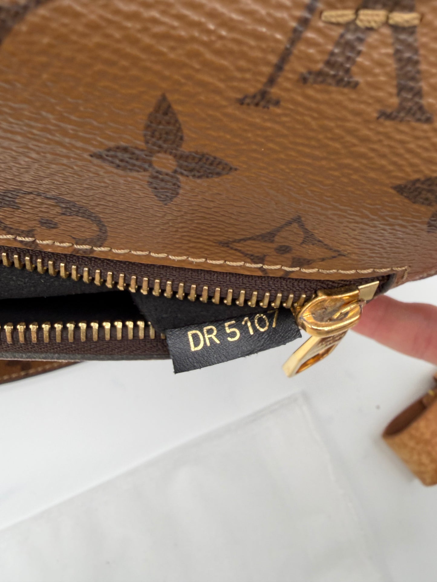 Louis Vuitton Pochette Métis Reverse Monogramm Handtasche