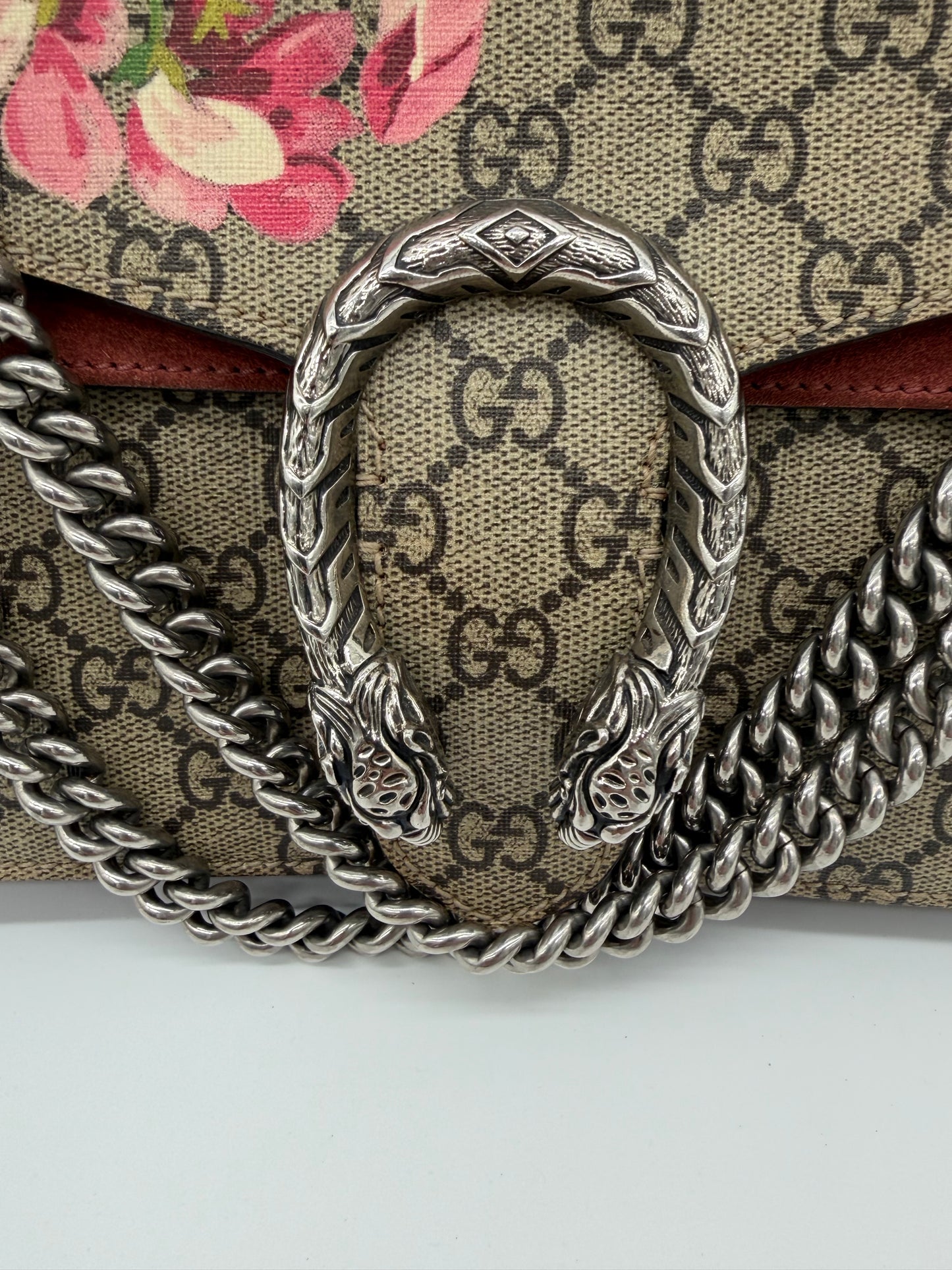 Gucci Dionysus GG Supreme Blumen Schultertasche