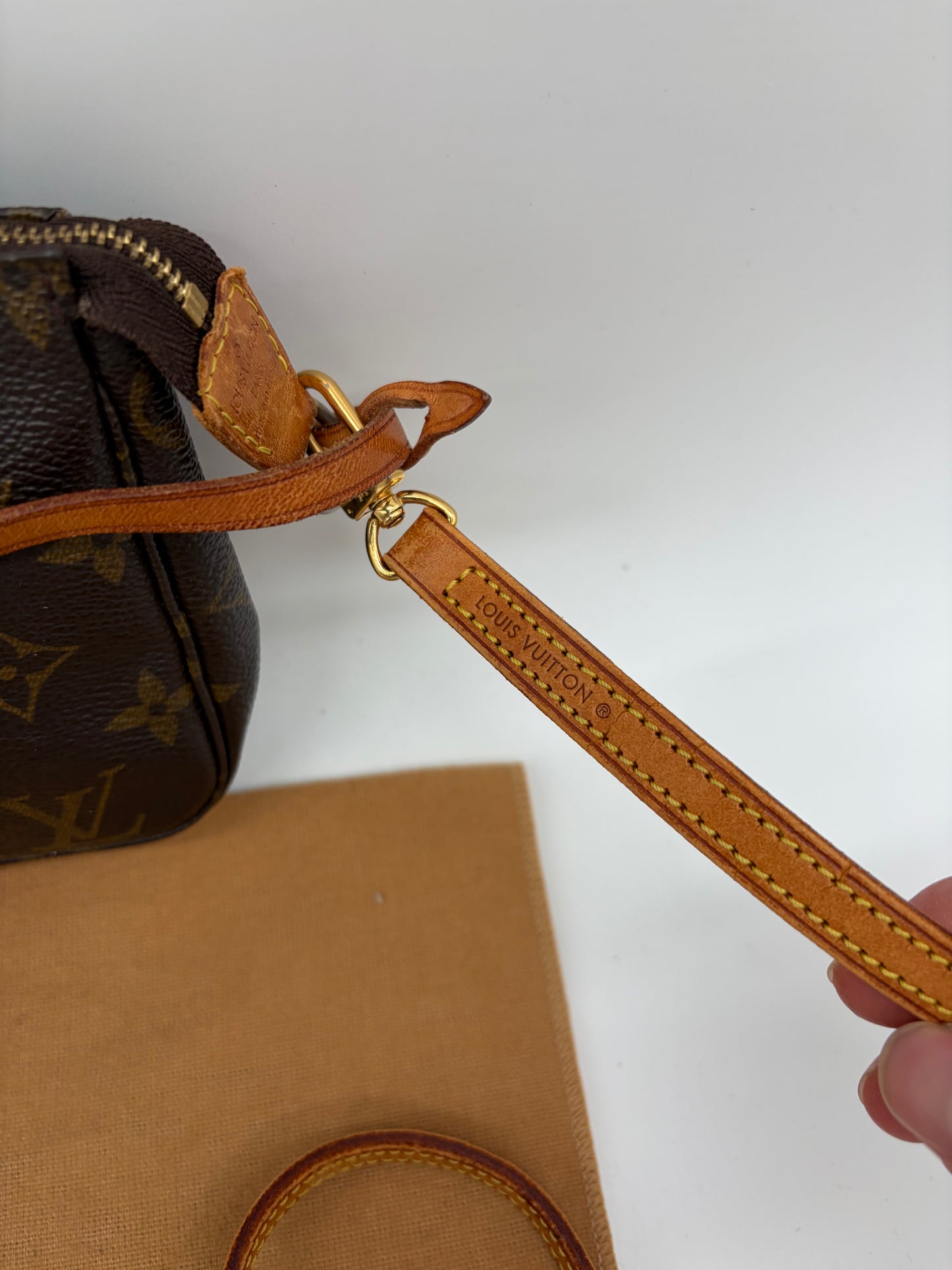Louis Vuitton 2-in-1 Pochette Accessoires – Monogram Canvas-Tasche