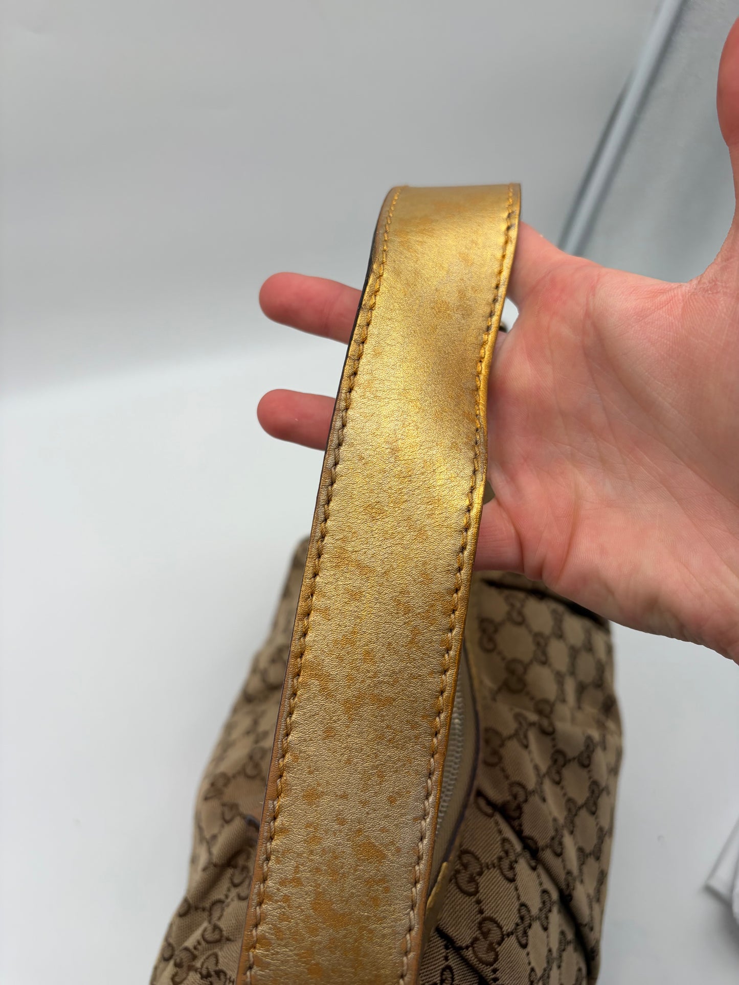 Gucci Sukey Medium Hobo Bag braunbeige goldene Handtasche