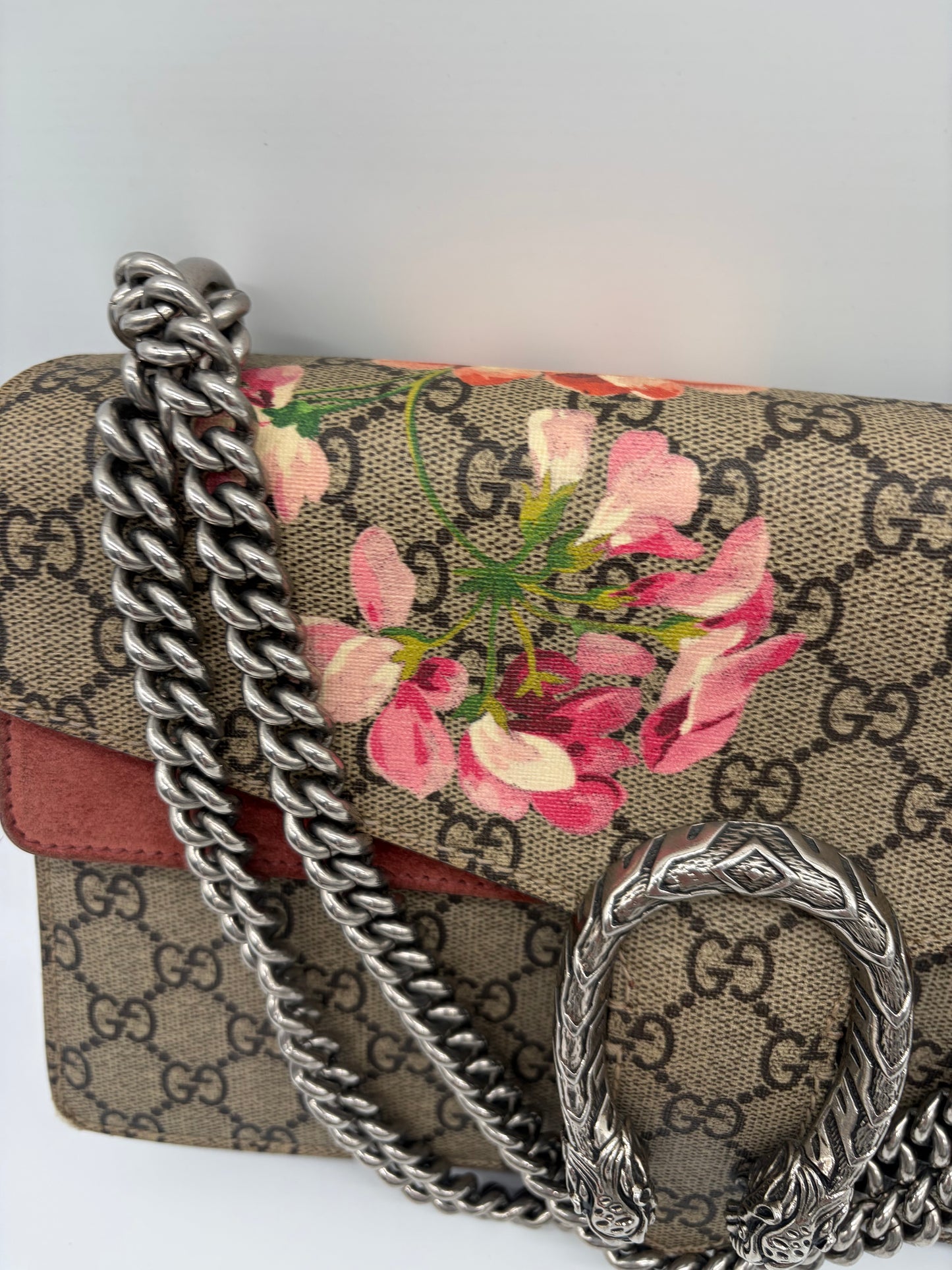 Gucci Dionysus GG Supreme Blumen Schultertasche