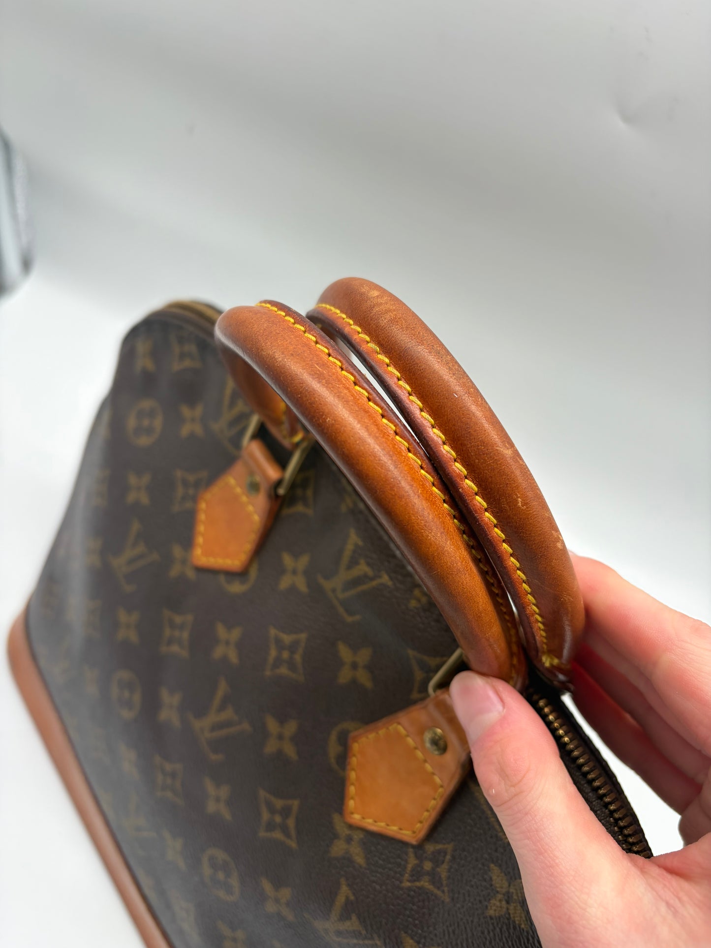 Louis Vuitton Alma PM Monogram Handtasche