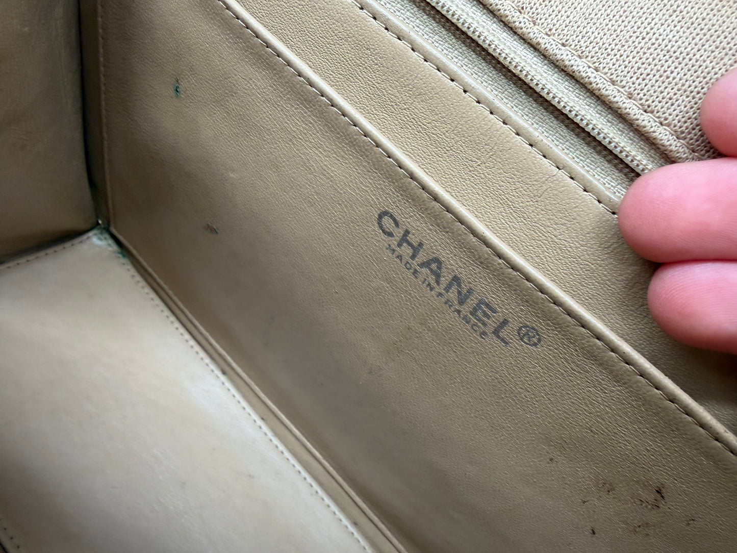 Chanel Matelassé Flap Baumwolle Schultertasche – Beige