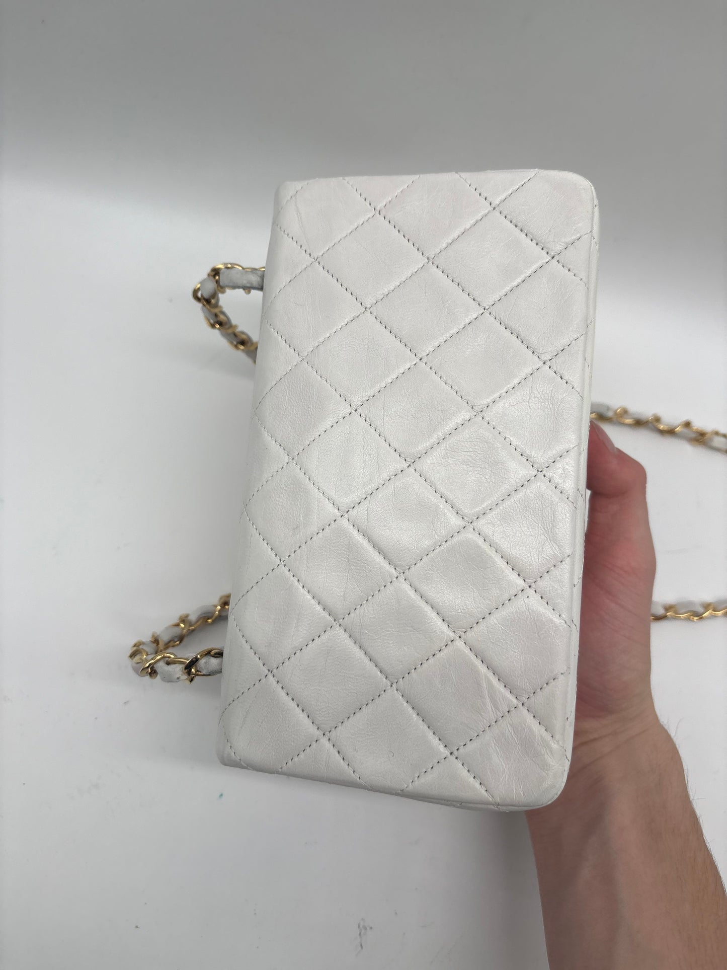 Chanel TImeless Classic Flap 24K weiß Luxus Designerhandtasche