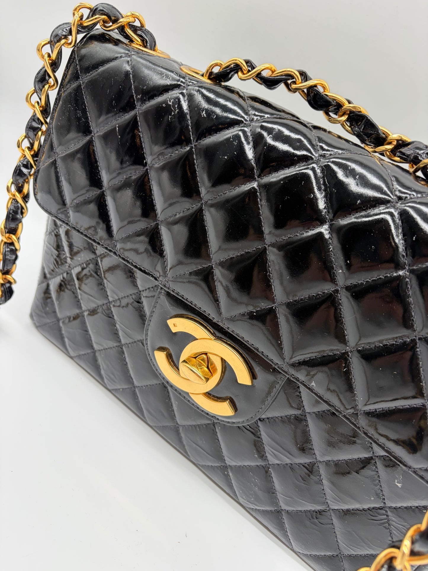 Chanel Deca Matelassé 30 Lackleder Schultertasche