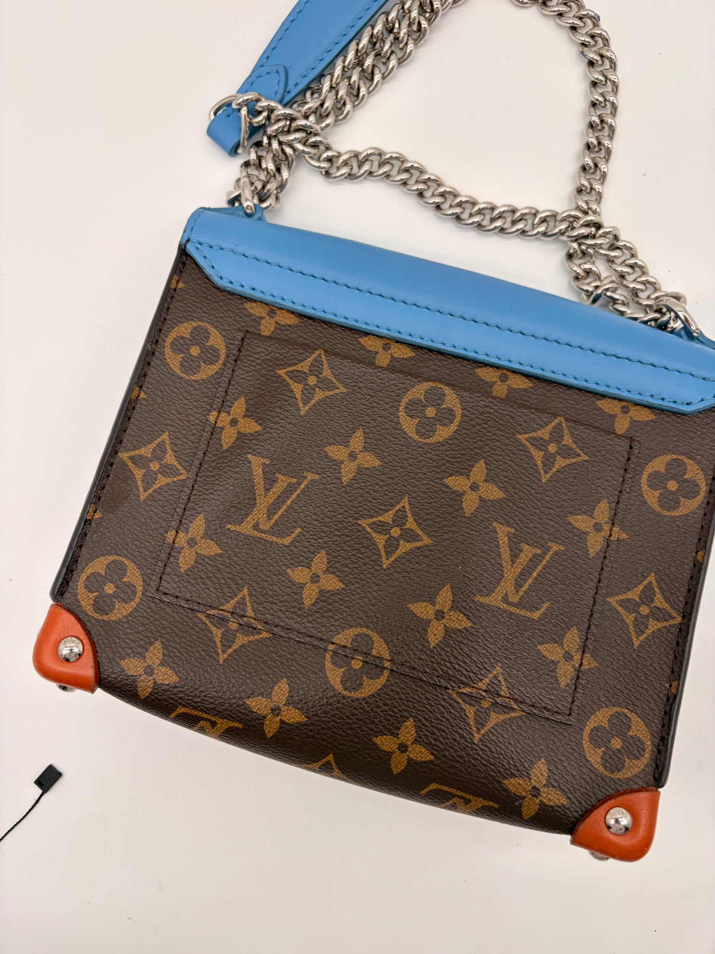 Louis Vuitton Monogram Tribal Mask Pochette Schultertasche