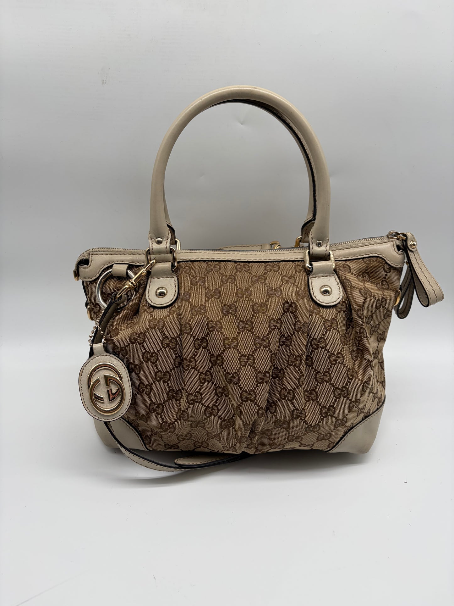 Gucci Sukey GG Canvas Handtasche mit Schultergurt