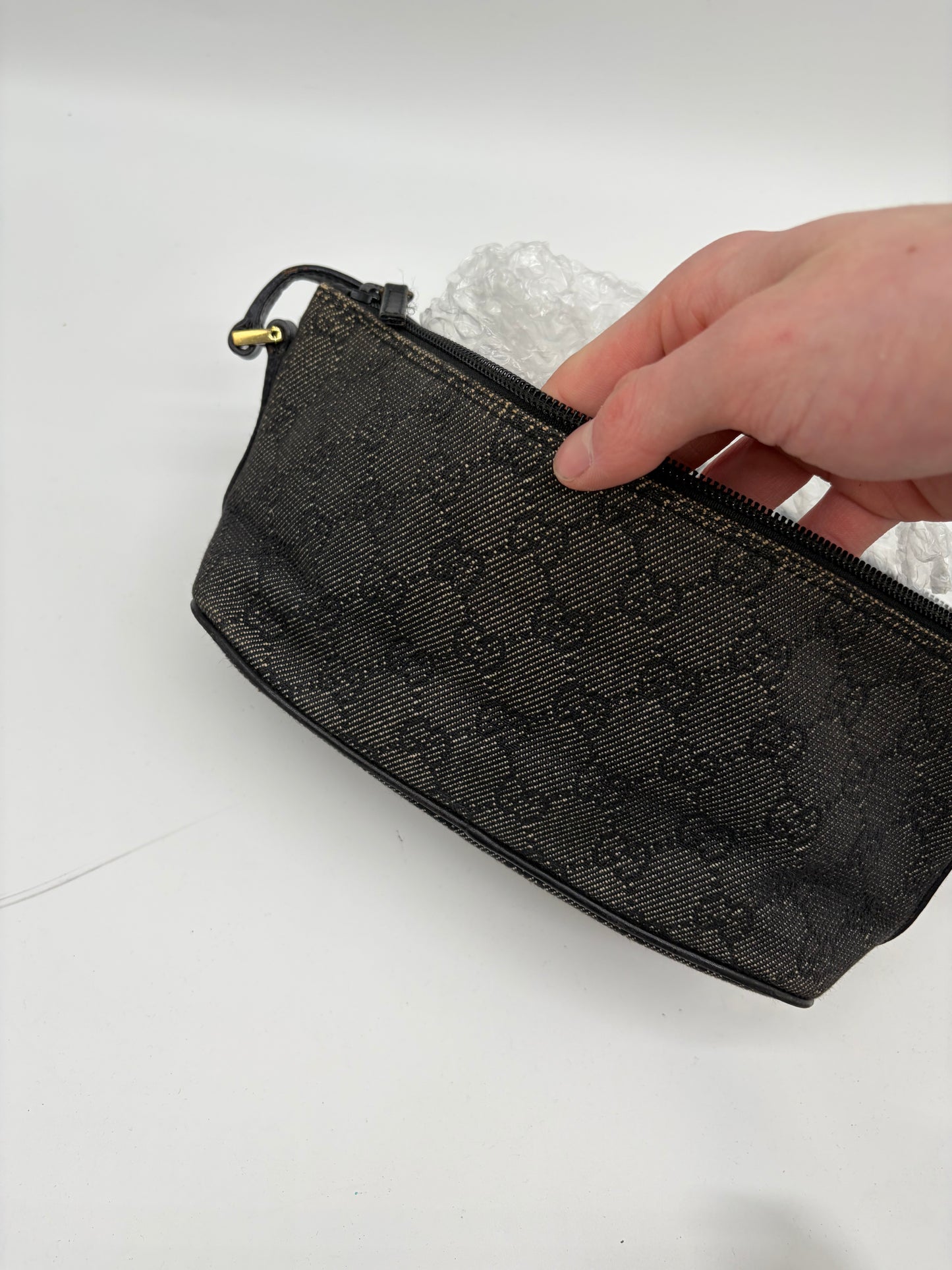 Gucci Canvas Boat Pochette Schwarz Canvas