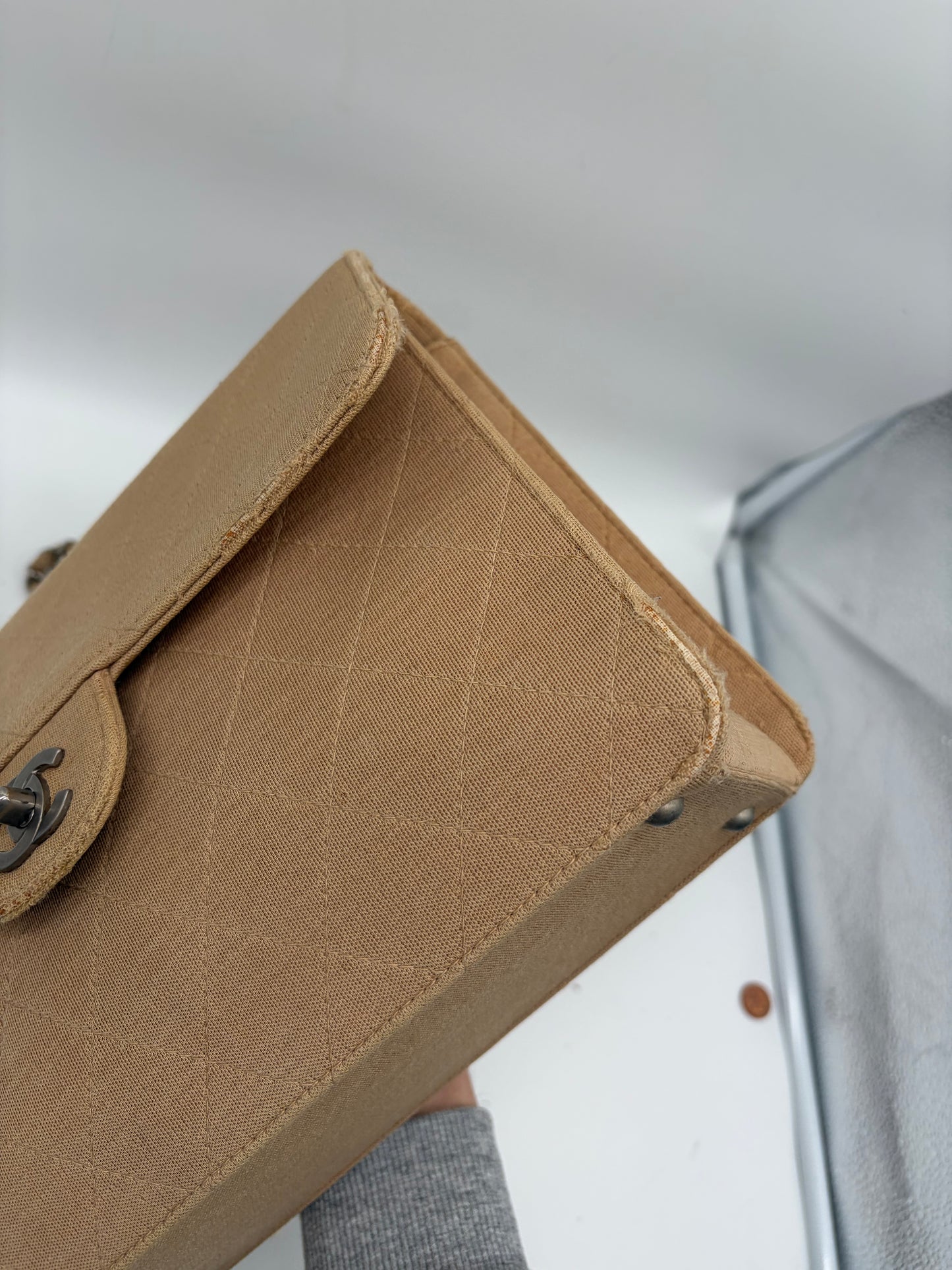 Chanel Matelassé Flap Baumwolle Schultertasche – Beige