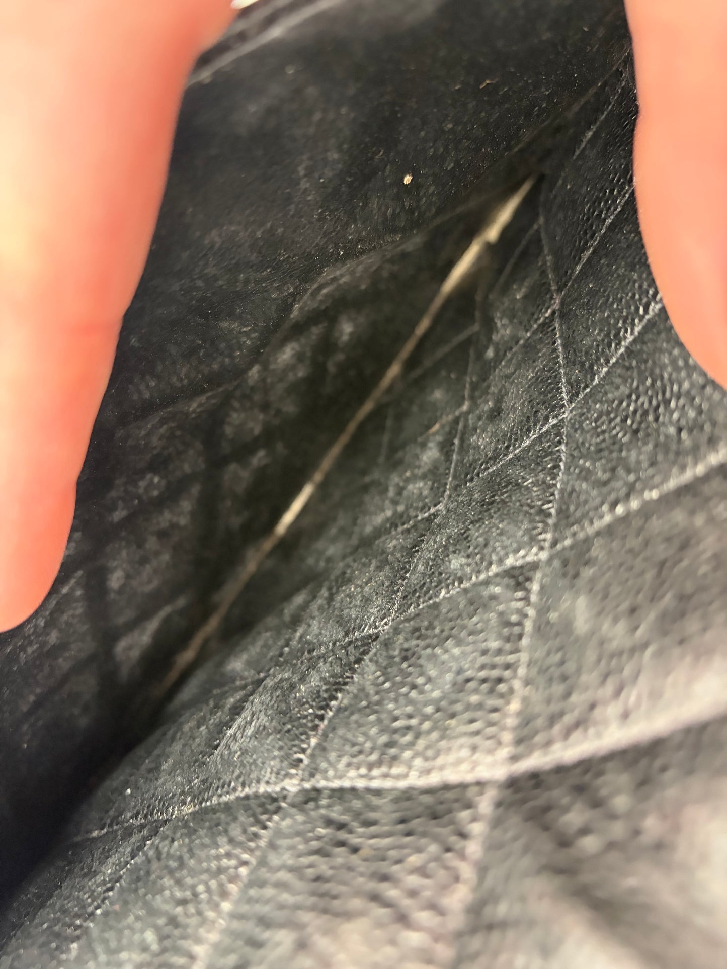 Chanel Gold Medallion Quitted Kaviar Schultertasche