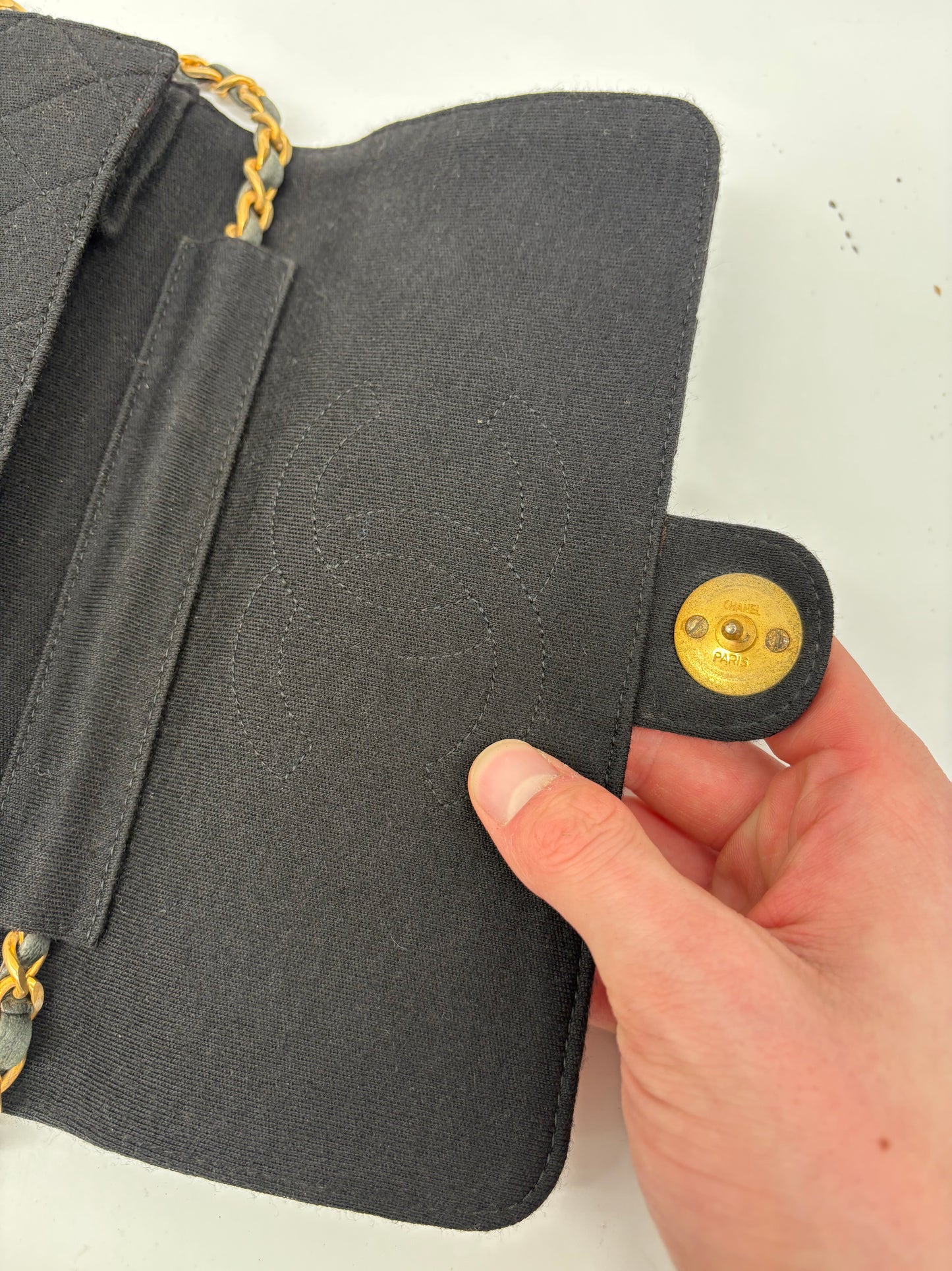 Chanel Mini Matelassé Umhängetasche schwarz