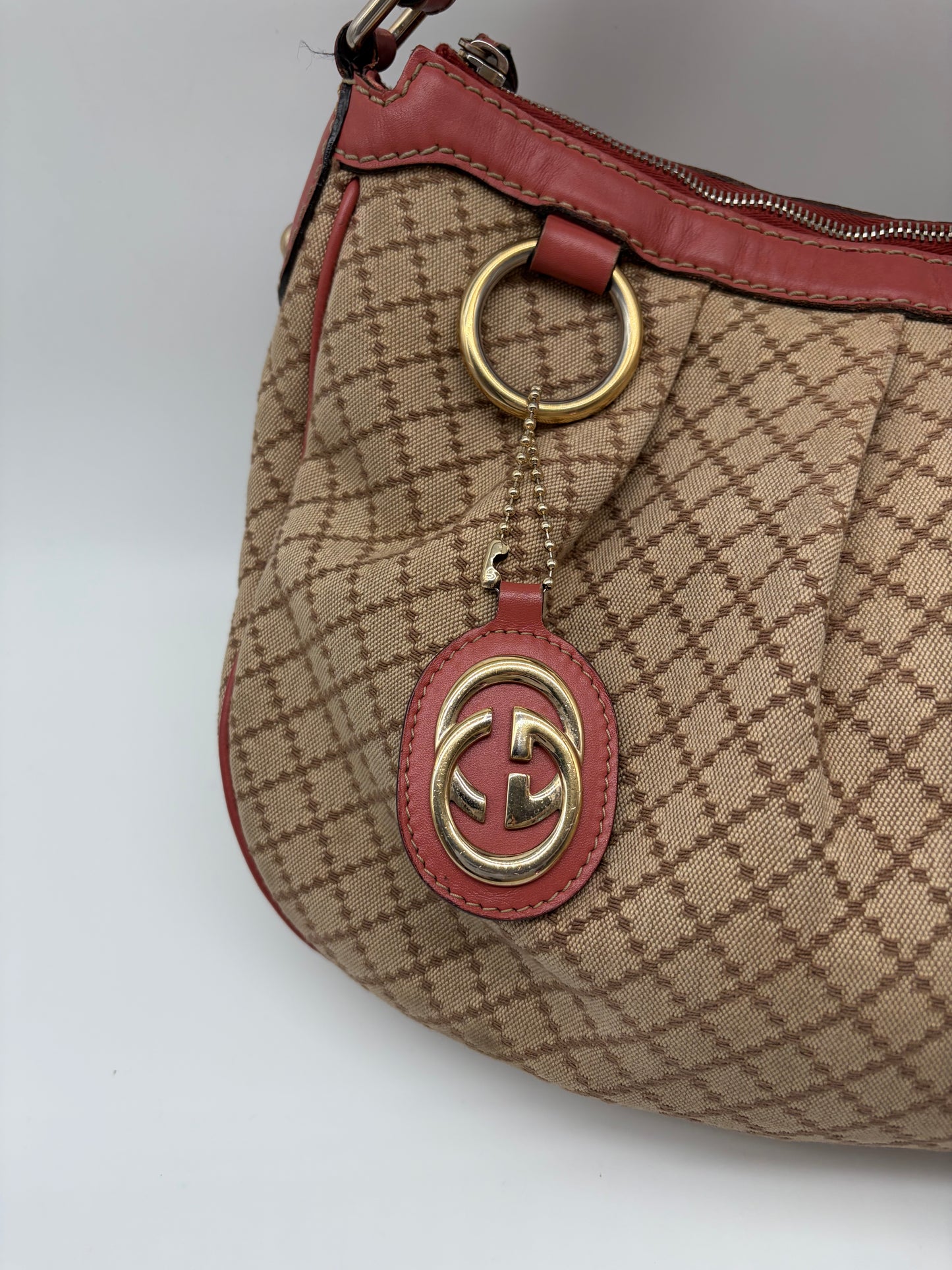 Gucci Diamante Sukey Shoulder Bag Beige Lachsfarbenes Leder