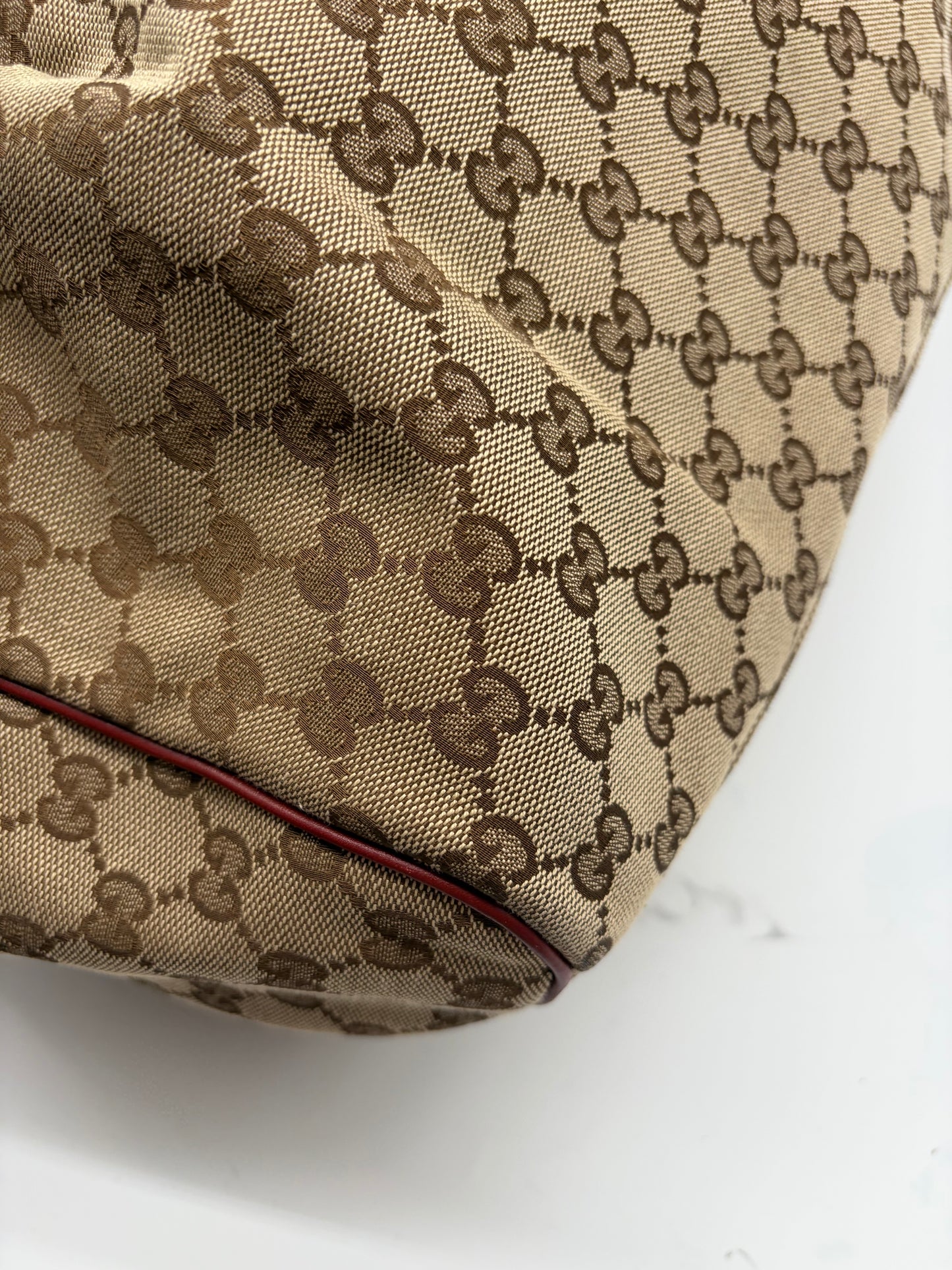 Gucci Large Sukey Tote beige Canvas mit rotem Leder