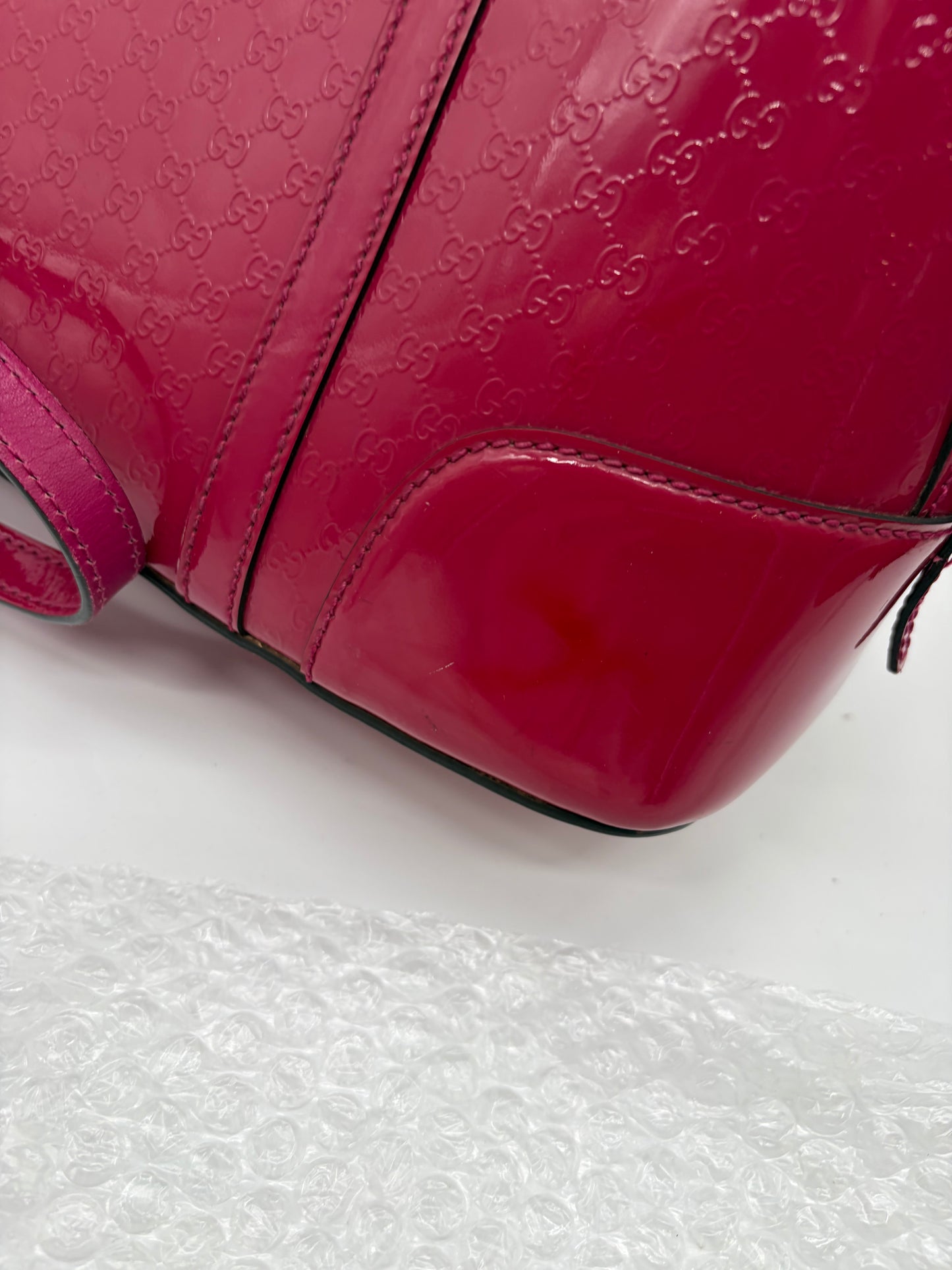 Gucci Microguccissima Pink Lackleder Handtasche