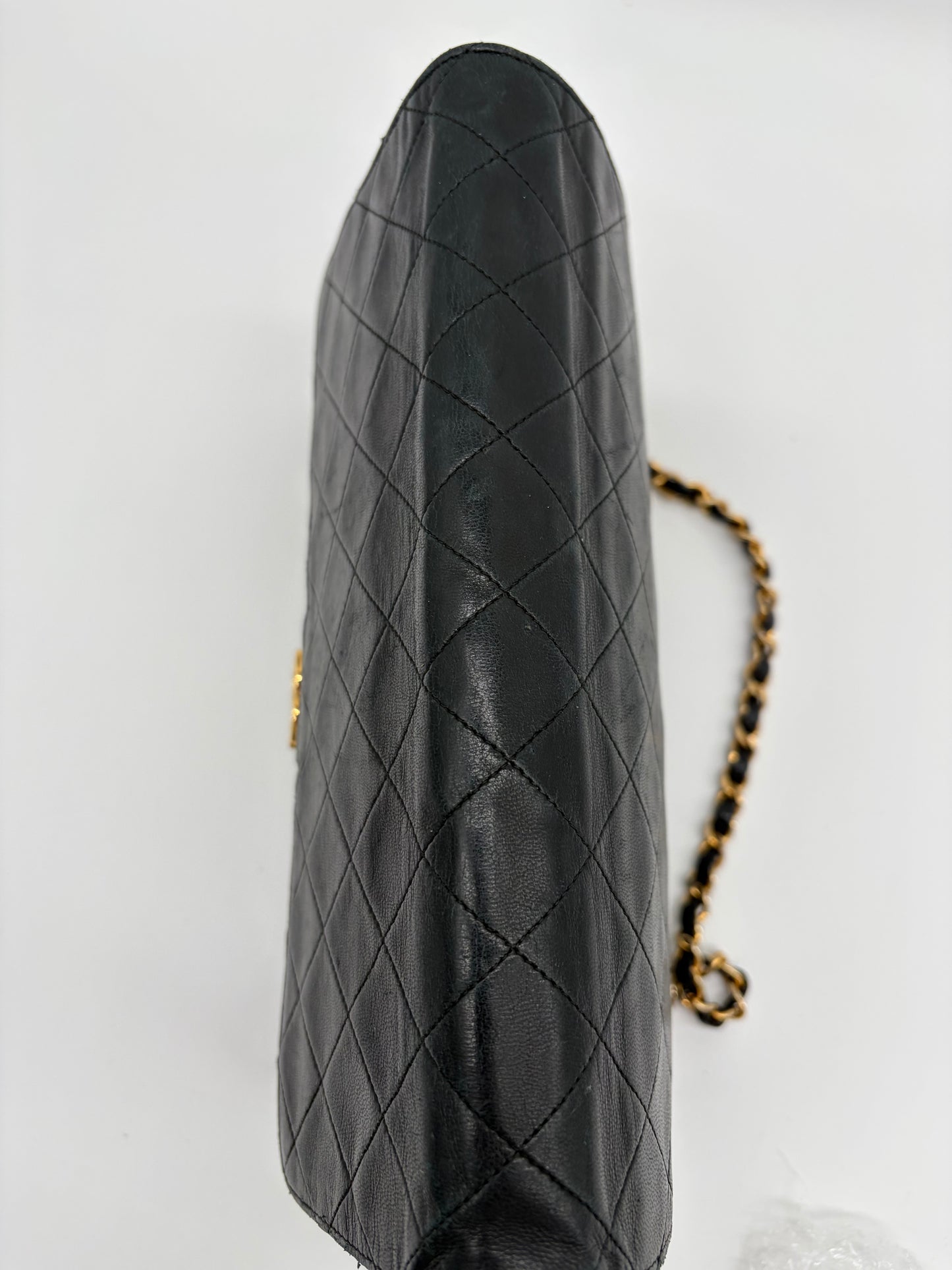 Chanel Classic Flap Bag Medium – Schwarz gesteppte Leder-Handtasche