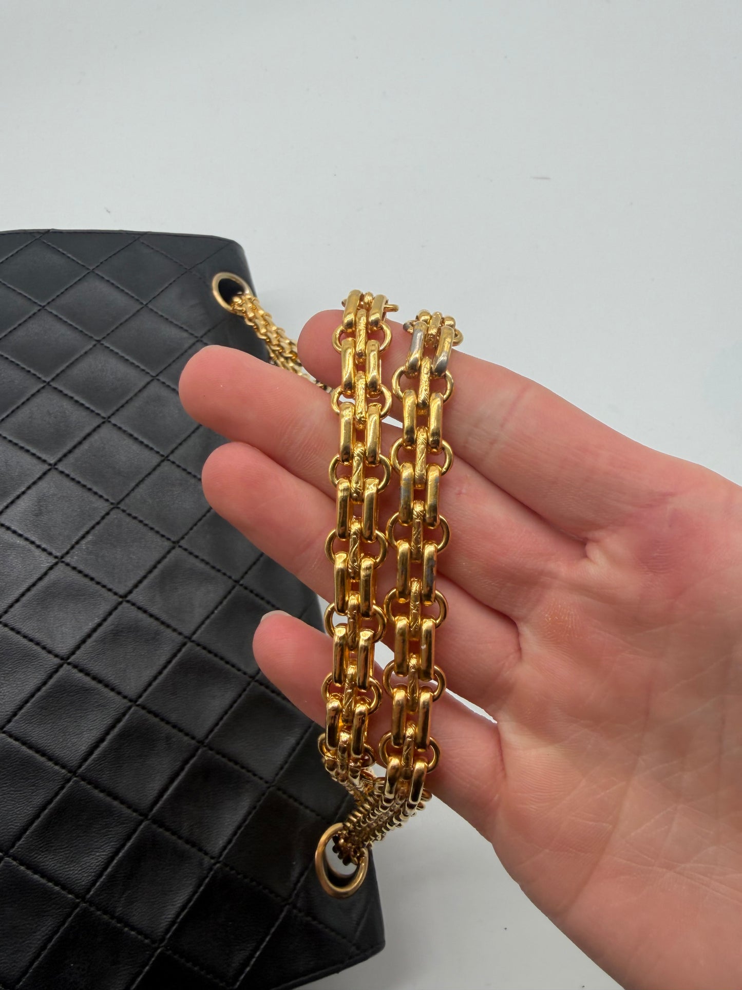 Chanel Double Flap Medium Schwarz GHW