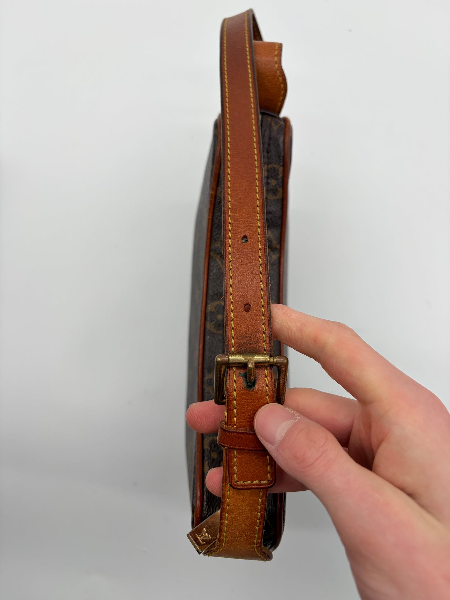 Louis Vuitton Monogram Canvas Croissant PM Handtasche