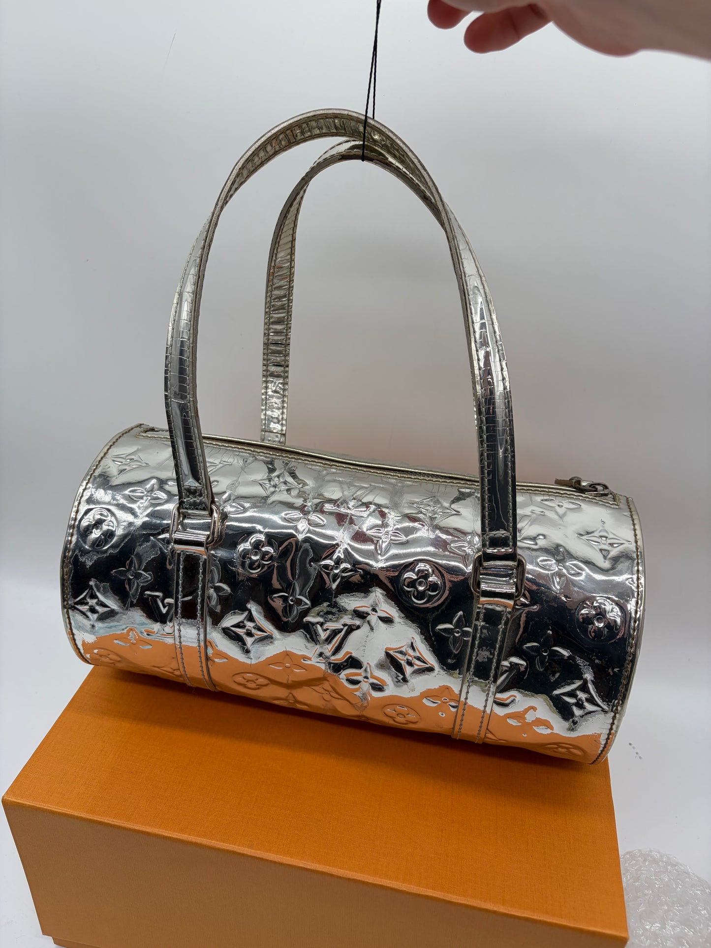 Louis Vuitton Miroir Papillon Handtasche Silber