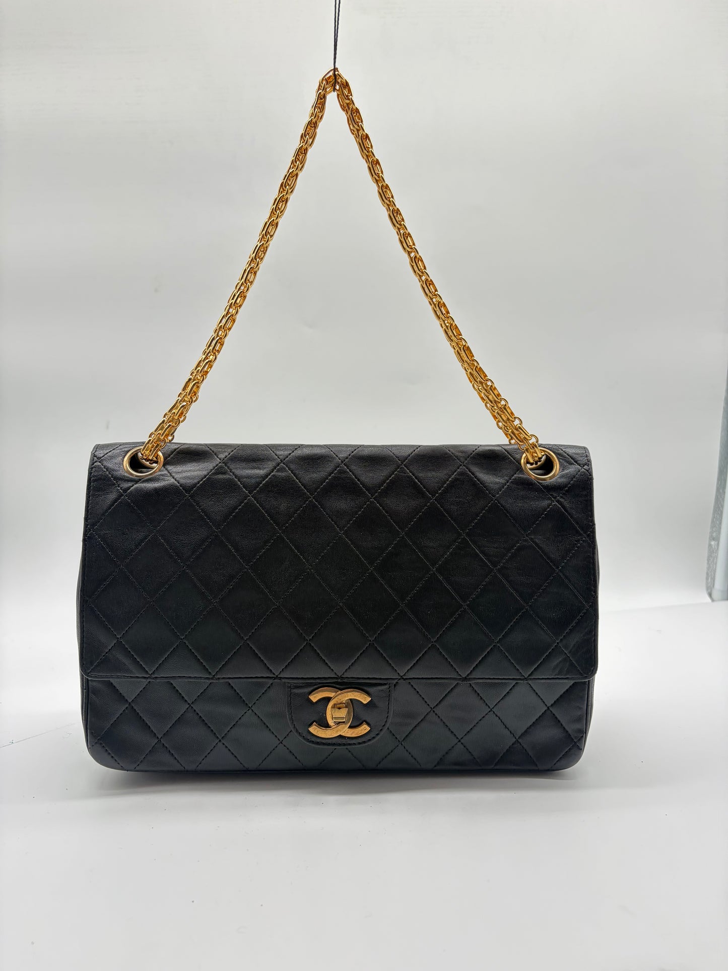 Chanel Double Flap Medium Schwarz GHW