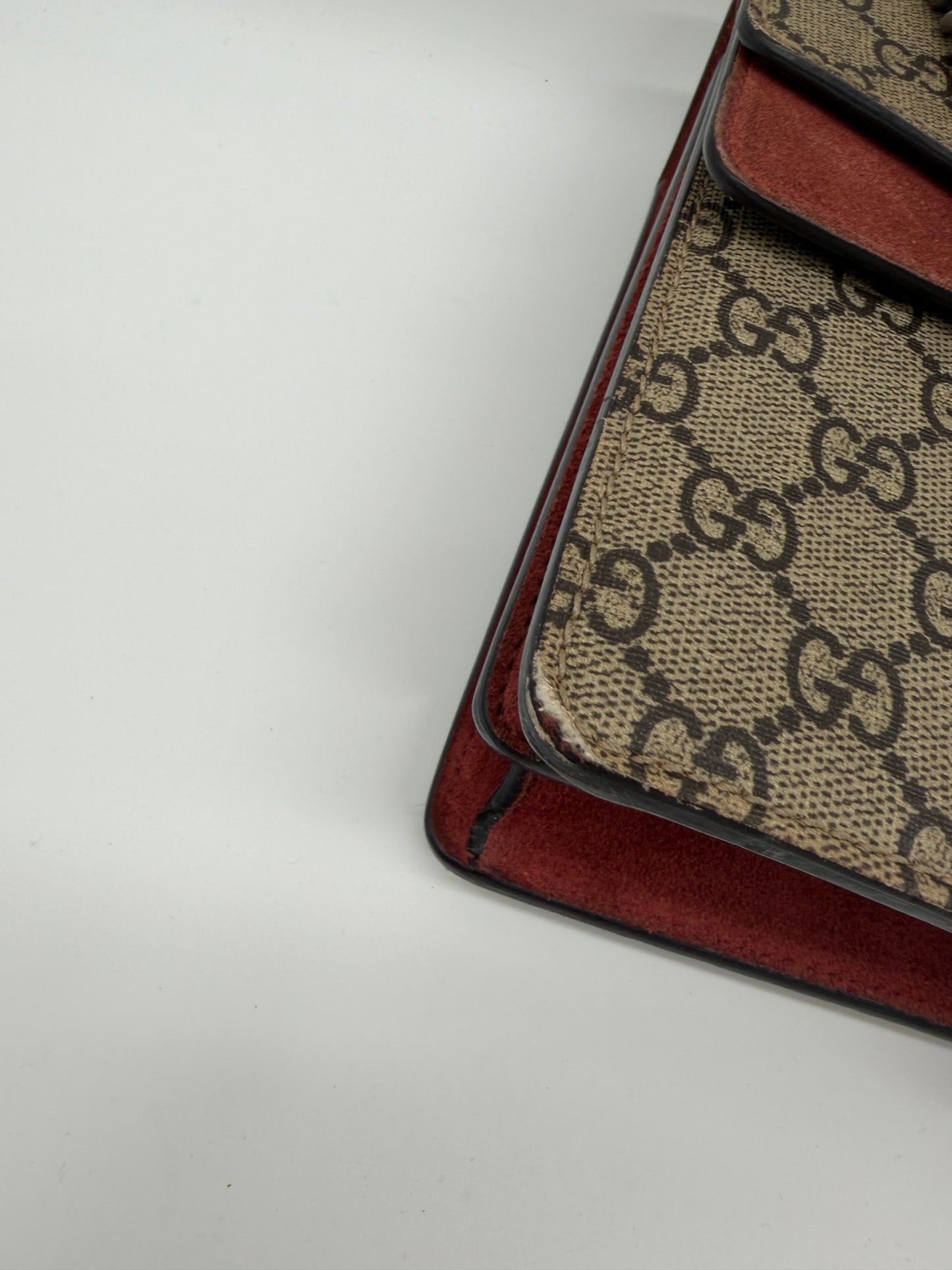 Gucci Dionysus GG Supreme Blumen Schultertasche