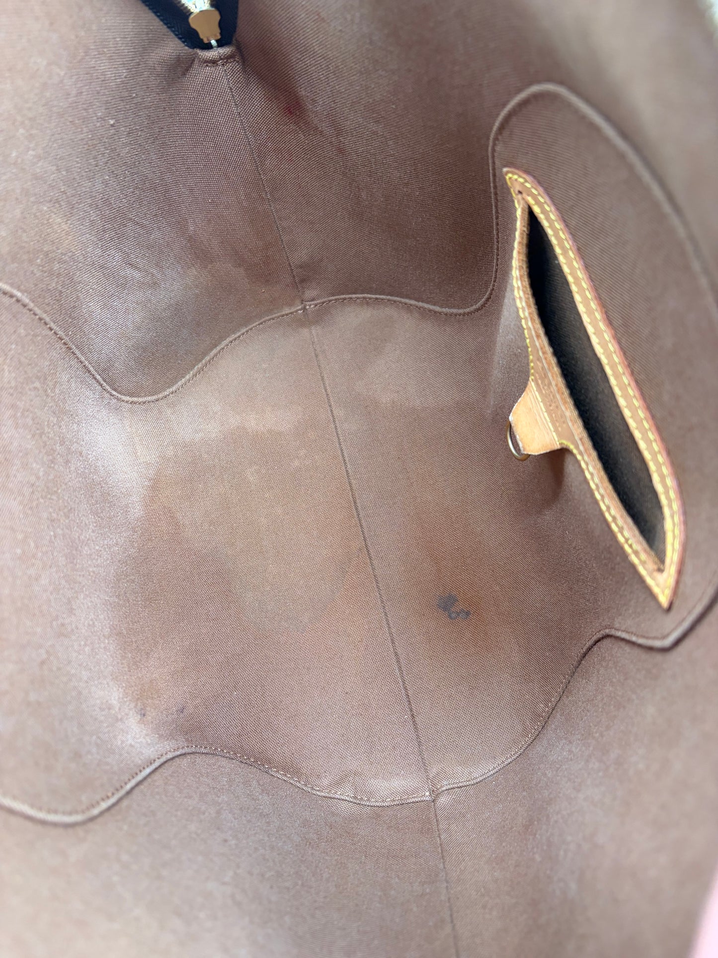 Louis Vuitton Monogram Ellipse MM – Klassische Canvas-Handtasche