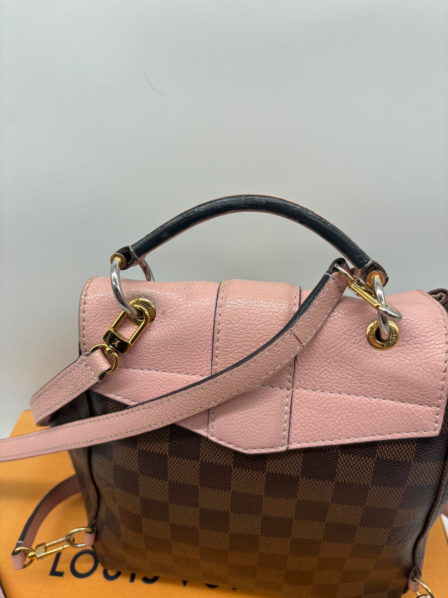 Louis Vuitton Damier Ebene Clapton Rucksack braun pink